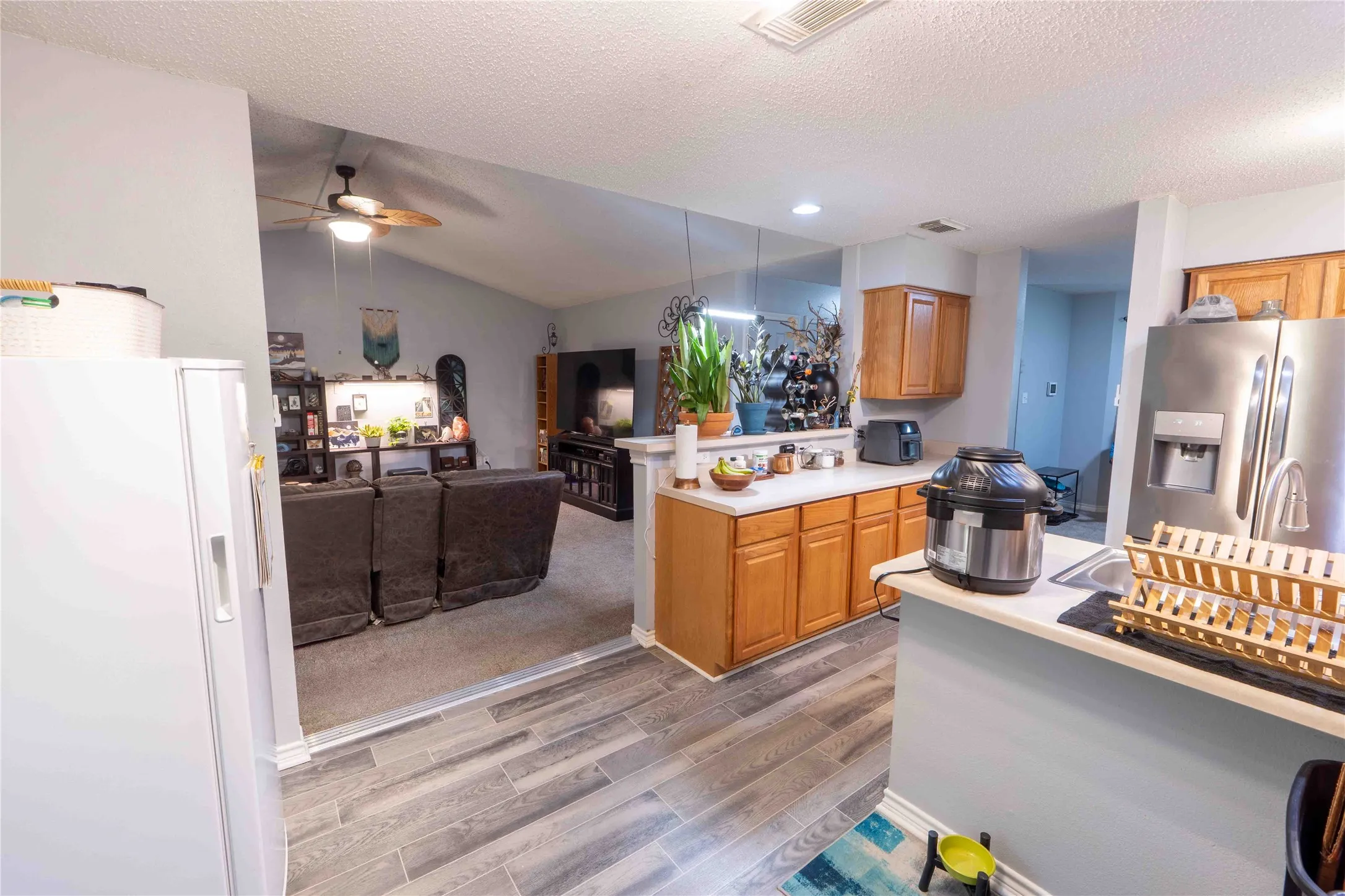 Single Family Residence For Sale in Wise County , 306 Owens Street, Bridgeport, Texas 76426, 3 Bedroom, 2 Bathroom, Garage spaces, 1,796 Sqft, built in 2003, Price $354,999, mls#21253136, Real Estate Agent in Bridgeport, Homes For Sale in Wise county, Homes For Sale in Bridgeport, Realtor in Bridgeport Texas, Real Estate Brokerage Independent Realty Texas, Luminita Cordes Realtor