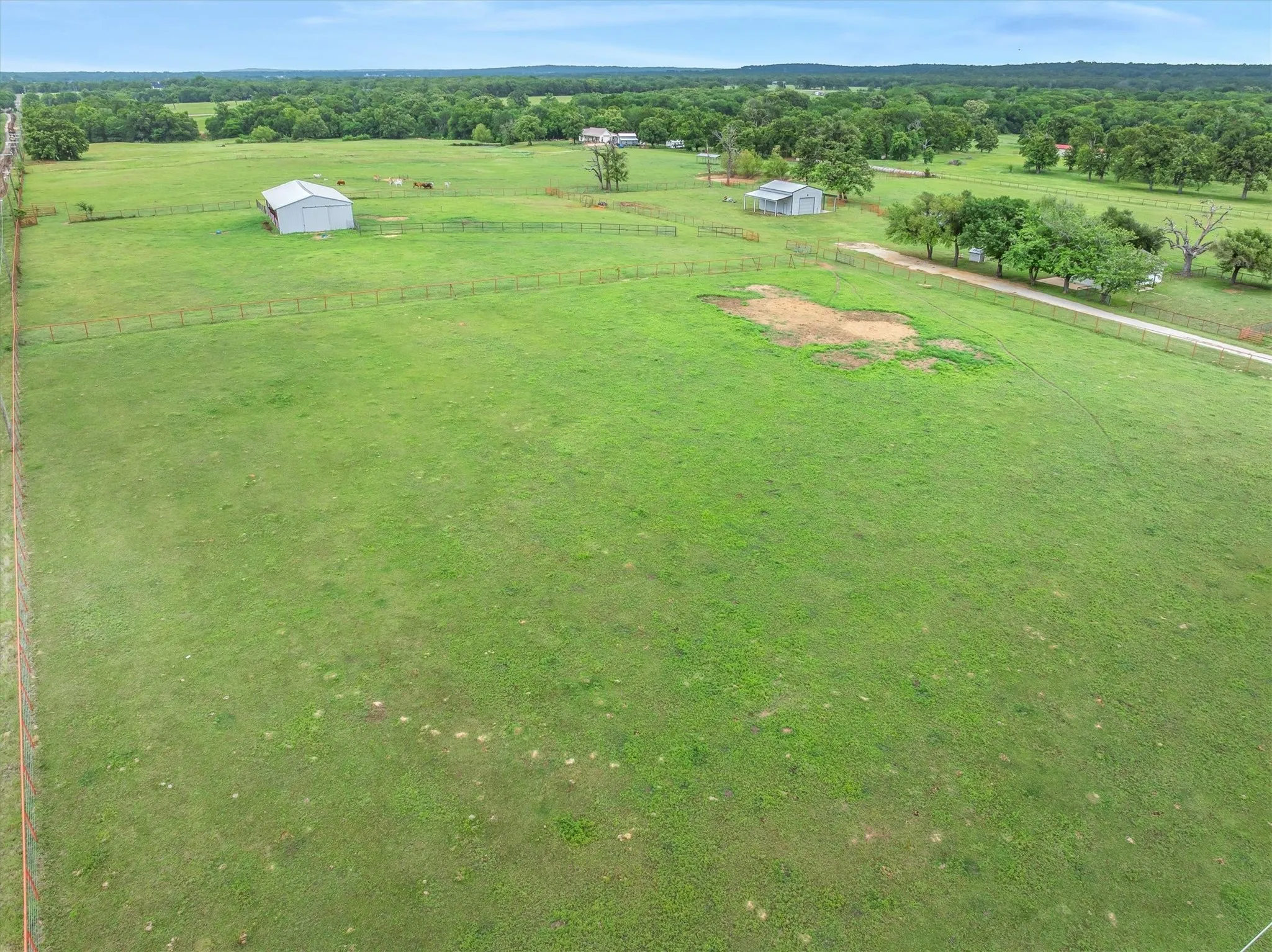 Single Family Residence For Sale in Henderson County , 10266 County Road 1200, Athens, Texas 75751, 2 Bedroom, 1 Bathroom, 1 Garage spaces, 1,152 Sqft, built in 2021, Price $479,900, mls#21253142, Real Estate Agent in Athens, Homes For Sale in Henderson county, Homes For Sale in Athens, Realtor in Athens Texas, Real Estate Brokerage Independent Realty Texas, Luminita Cordes Realtor