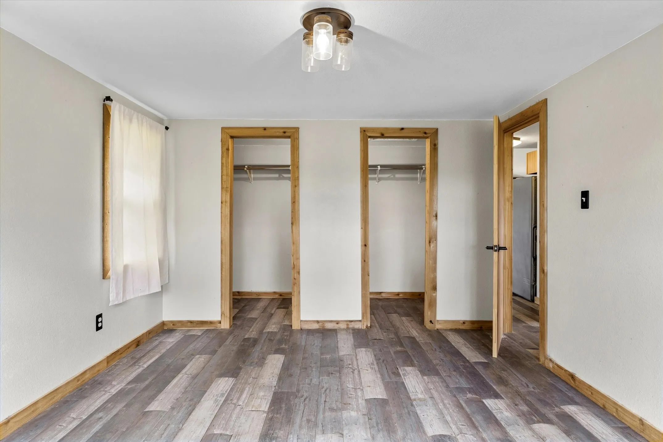 Single Family Residence For Sale in Henderson County , 10266 County Road 1200, Athens, Texas 75751, 2 Bedroom, 1 Bathroom, 1 Garage spaces, 1,152 Sqft, built in 2021, Price $479,900, mls#21253142, Real Estate Agent in Athens, Homes For Sale in Henderson county, Homes For Sale in Athens, Realtor in Athens Texas, Real Estate Brokerage Independent Realty Texas, Luminita Cordes Realtor