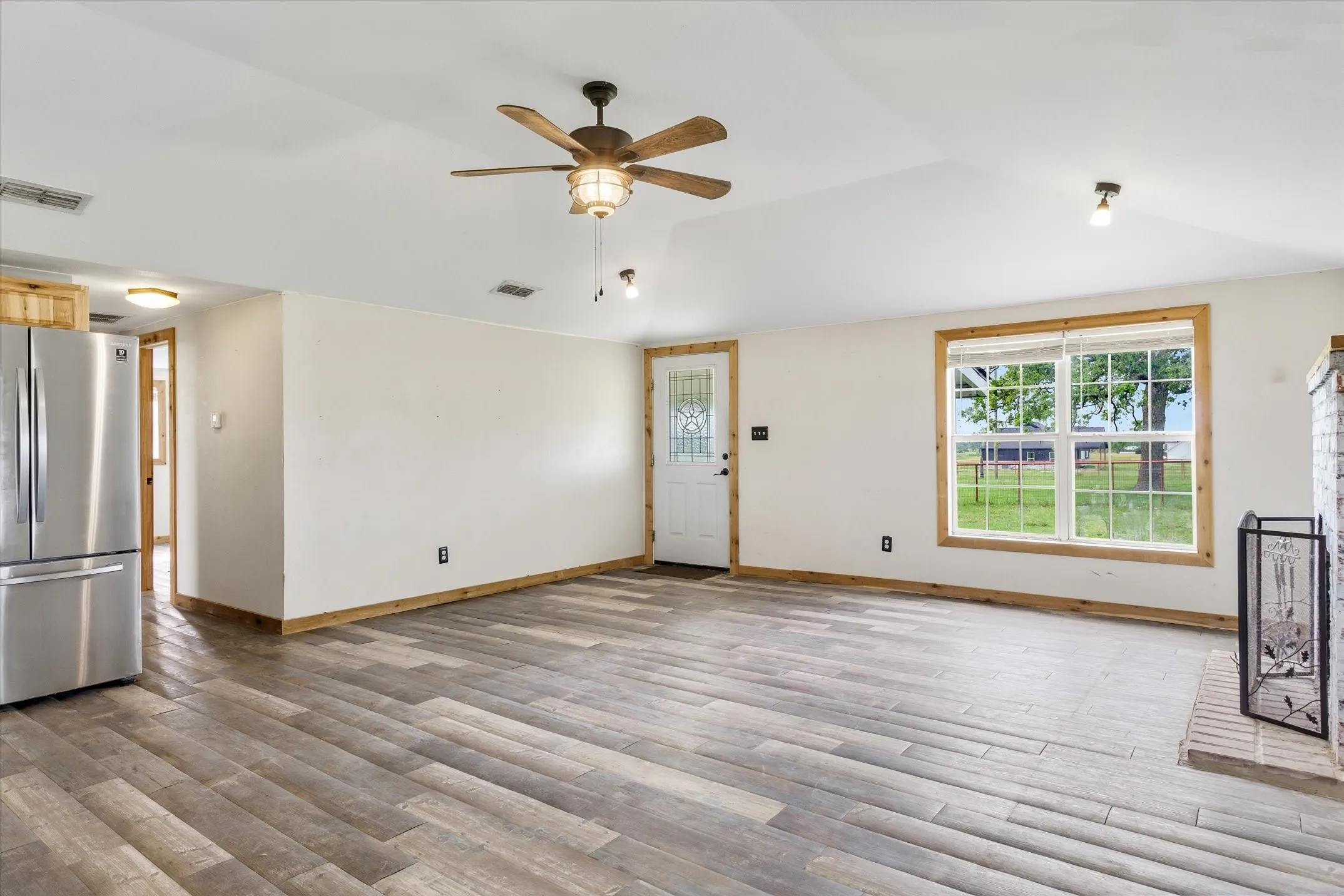 Single Family Residence For Sale in Henderson County , 10266 County Road 1200, Athens, Texas 75751, 2 Bedroom, 1 Bathroom, 1 Garage spaces, 1,152 Sqft, built in 2021, Price $479,900, mls#21253142, Real Estate Agent in Athens, Homes For Sale in Henderson county, Homes For Sale in Athens, Realtor in Athens Texas, Real Estate Brokerage Independent Realty Texas, Luminita Cordes Realtor