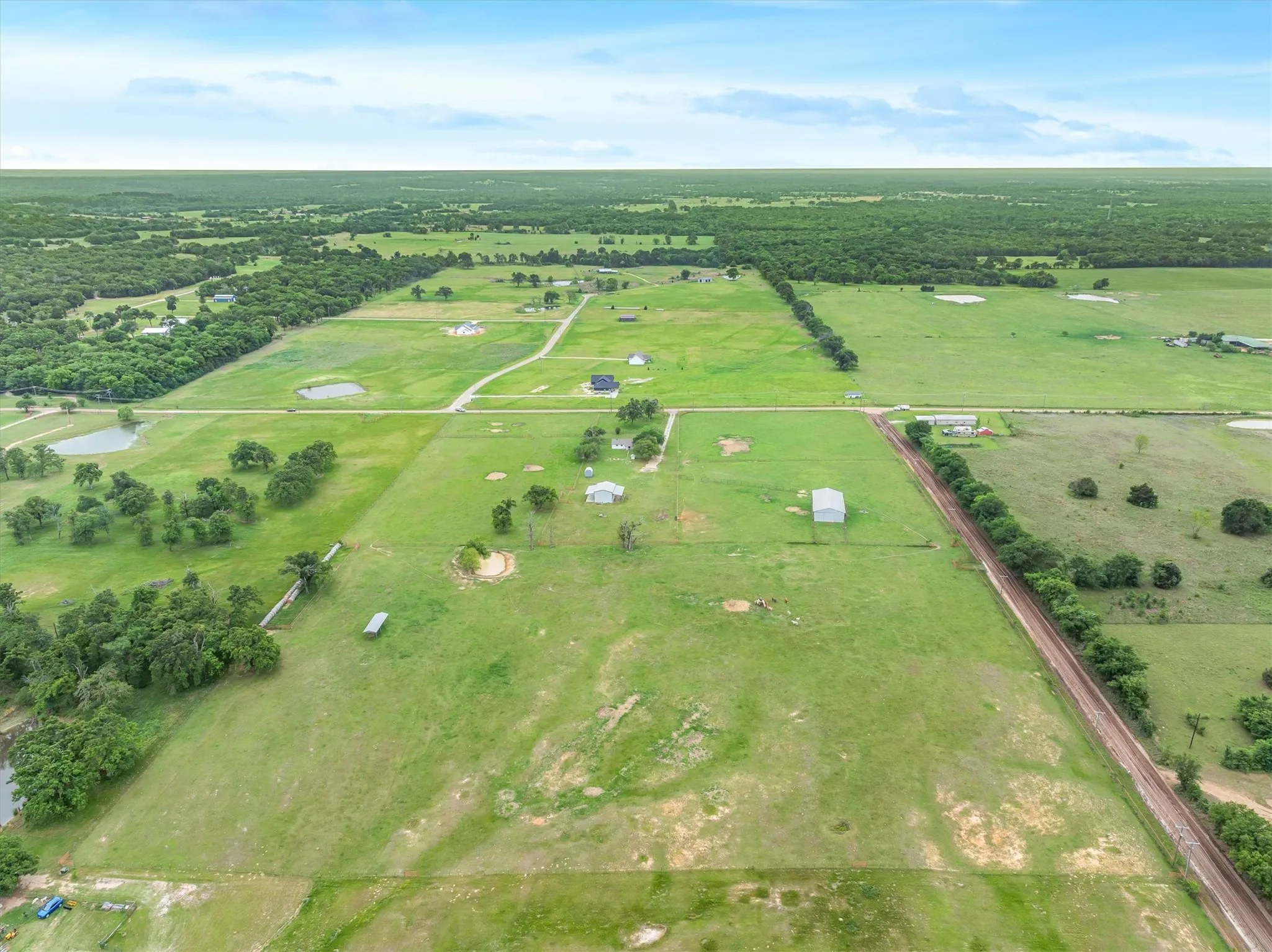 Single Family Residence For Sale in Henderson County , 10266 County Road 1200, Athens, Texas 75751, 2 Bedroom, 1 Bathroom, 1 Garage spaces, 1,152 Sqft, built in 2021, Price $479,900, mls#21253142, Real Estate Agent in Athens, Homes For Sale in Henderson county, Homes For Sale in Athens, Realtor in Athens Texas, Real Estate Brokerage Independent Realty Texas, Luminita Cordes Realtor