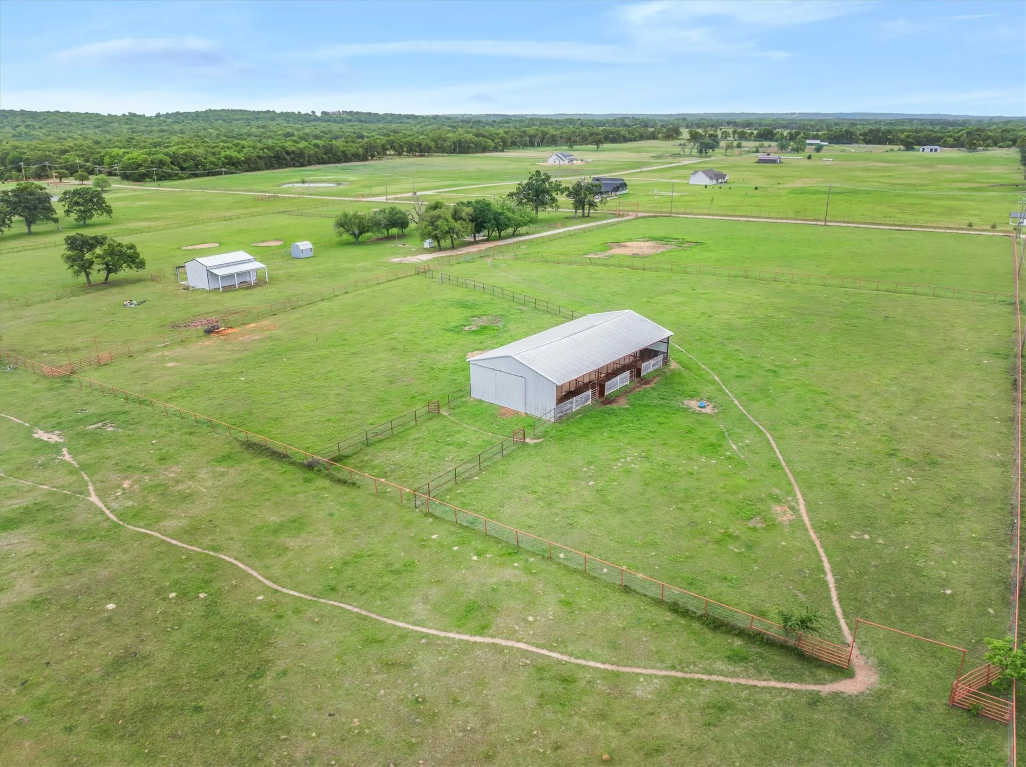 Single Family Residence For Sale in Henderson County , 10266 County Road 1200, Athens, Texas 75751, 2 Bedroom, 1 Bathroom, 1 Garage spaces, 1,152 Sqft, built in 2021, Price $479,900, mls#21253142, Real Estate Agent in Athens, Homes For Sale in Henderson county, Homes For Sale in Athens, Realtor in Athens Texas, Real Estate Brokerage Independent Realty Texas, Luminita Cordes Realtor