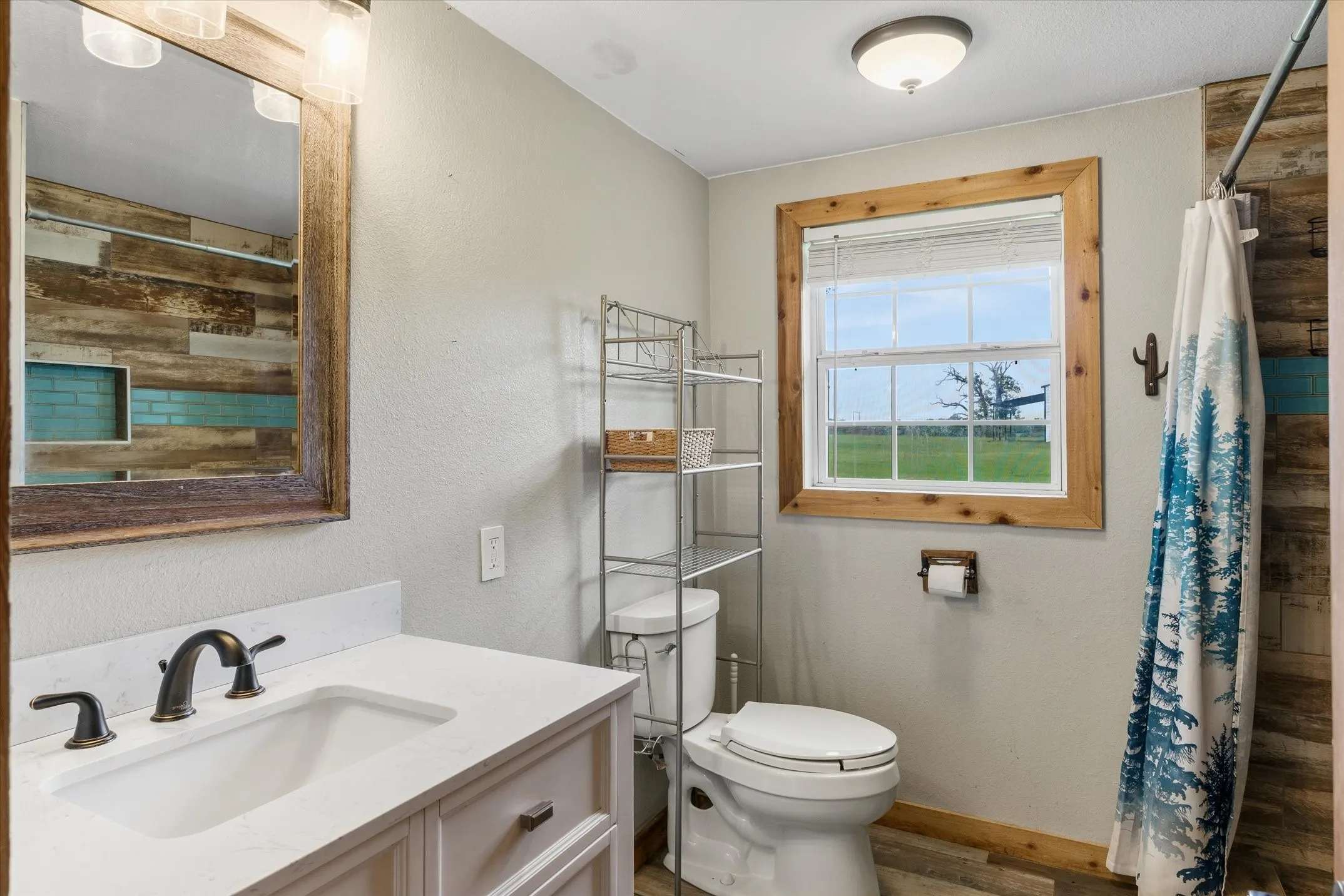 Single Family Residence For Sale in Henderson County , 10266 County Road 1200, Athens, Texas 75751, 2 Bedroom, 1 Bathroom, 1 Garage spaces, 1,152 Sqft, built in 2021, Price $479,900, mls#21253142, Real Estate Agent in Athens, Homes For Sale in Henderson county, Homes For Sale in Athens, Realtor in Athens Texas, Real Estate Brokerage Independent Realty Texas, Luminita Cordes Realtor