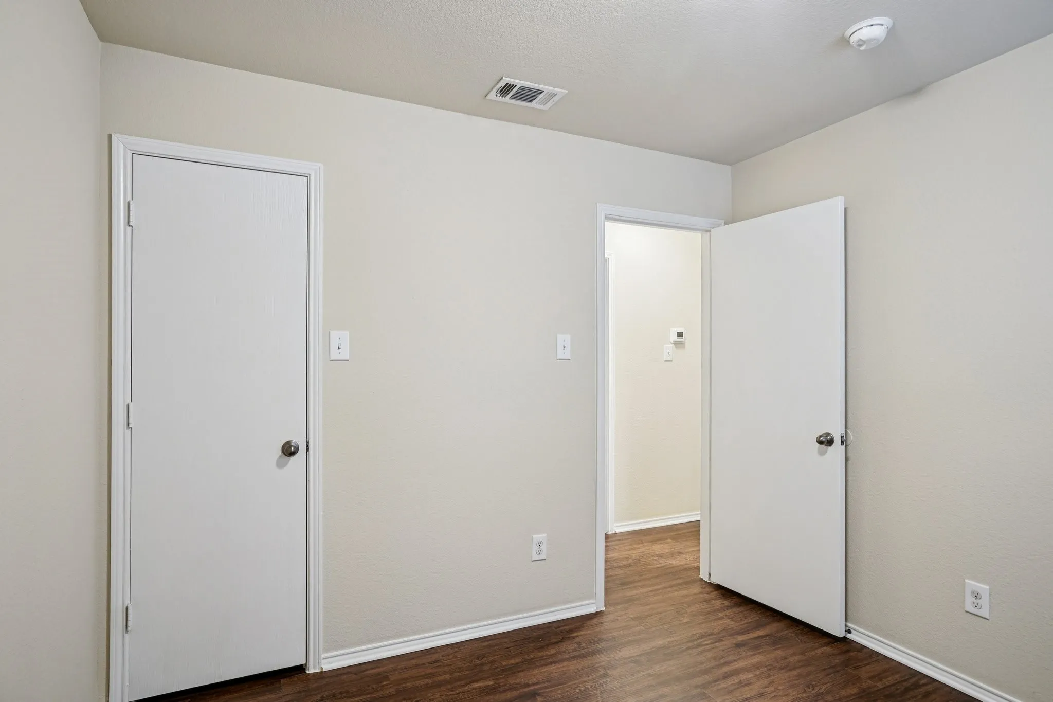 Single Family Residence For Sale in Tarrant County , 9120 Sun Haven Way, Fort Worth, Texas 76244, 3 Bedroom, 2 Bathroom, 2 Garage spaces, 1,810 Sqft, built in 2010, mls#21253188, Real Estate Agent in Fort Worth, Homes For Sale in Tarrant county, Homes For Sale in Fort Worth, Realtor in Fort Worth Texas, Real Estate Brokerage Independent Realty Texas, Luminita Cordes Realtor
