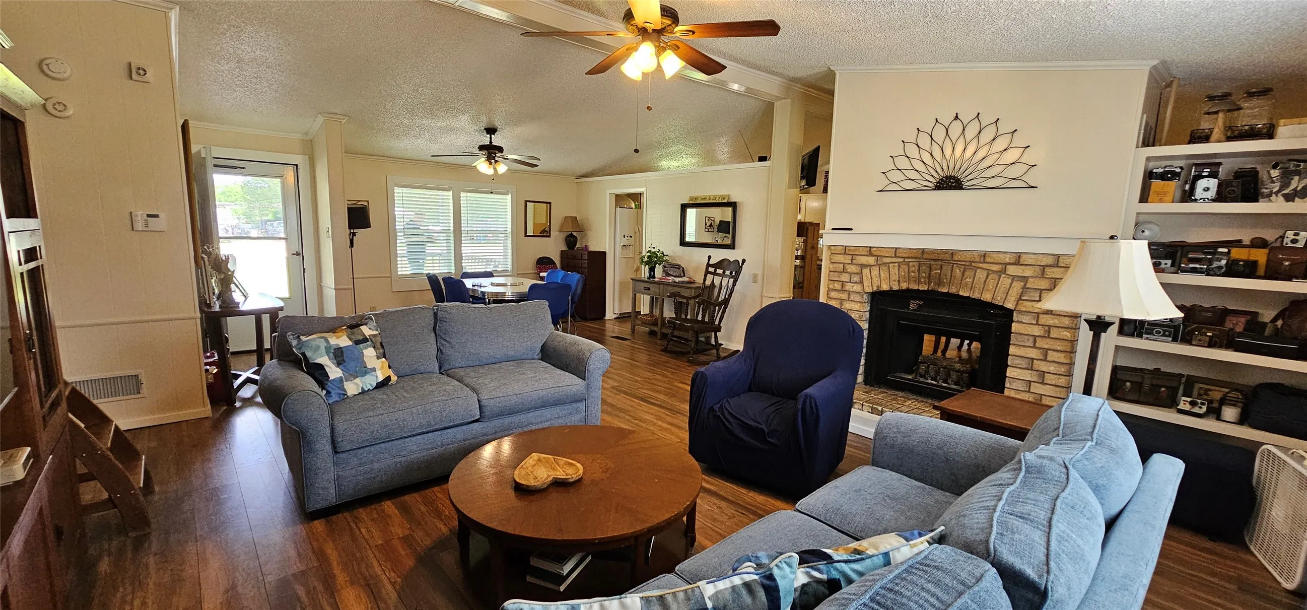 Mobile Home For Sale in Dallas County , 1655 Smith Circle, Combine, Texas 75159, 4 Bedroom, 2 Bathroom, Garage spaces, 2,128 Sqft, built in 1984, Preowned, mls#21253197, Real Estate Agent in Combine, Homes For Sale in Dallas county, Homes For Sale in Combine, Realtor in Combine Texas, Real Estate Brokerage Independent Realty Texas, Luminita Cordes Realtor