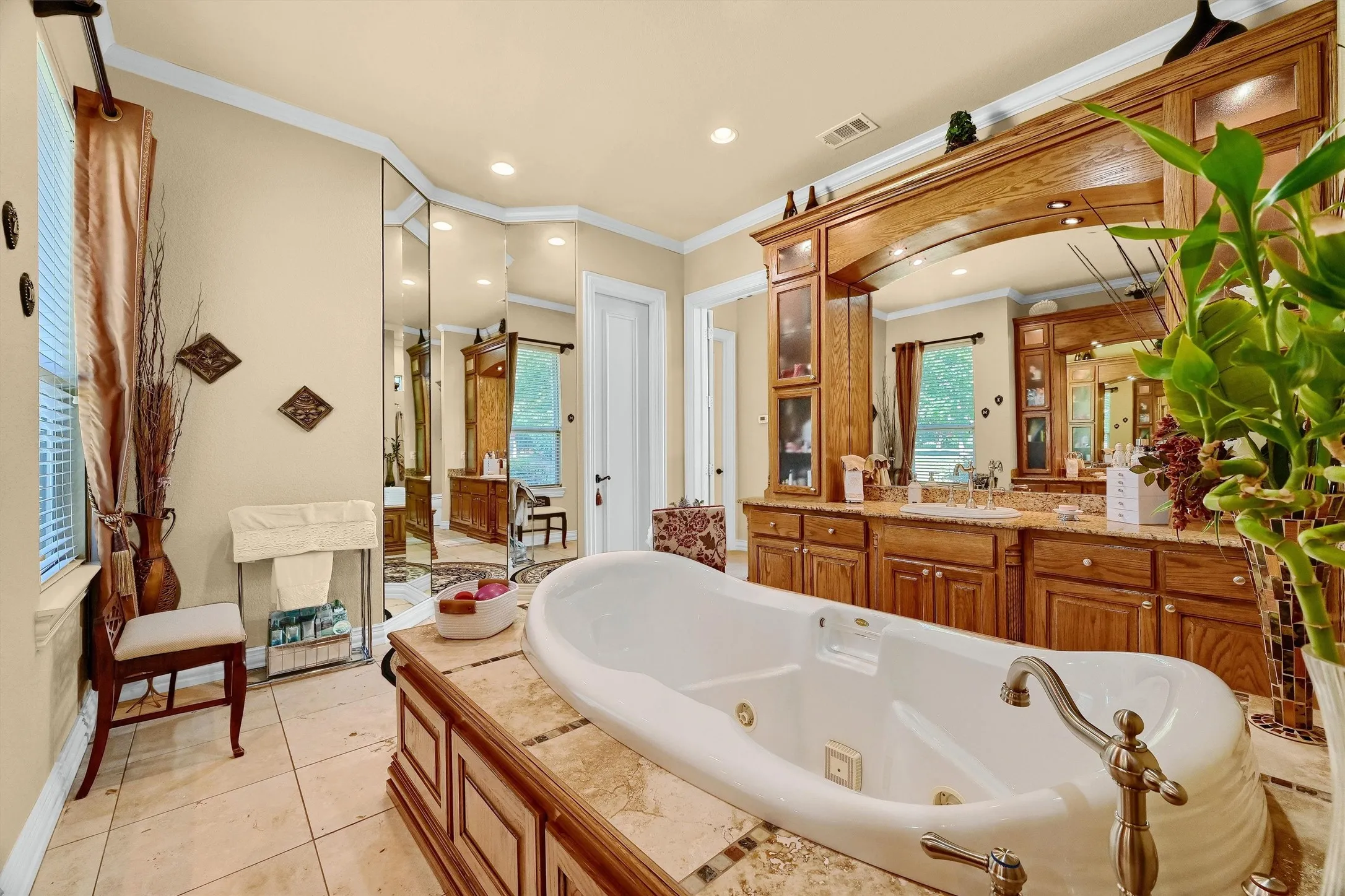 Single Family Residence For Sale in Grayson County , 4812 Park Vista Boulevard, Sherman, Texas 75090, 3 Bedroom, 3 Bathroom, 3 Garage spaces, 4,038 Sqft, built in 2006, Preowned, mls#21253204, Real Estate Agent in Sherman, Homes For Sale in Grayson county, Homes For Sale in Sherman, Realtor in Sherman Texas, Real Estate Brokerage Independent Realty Texas, Luminita Cordes Realtor