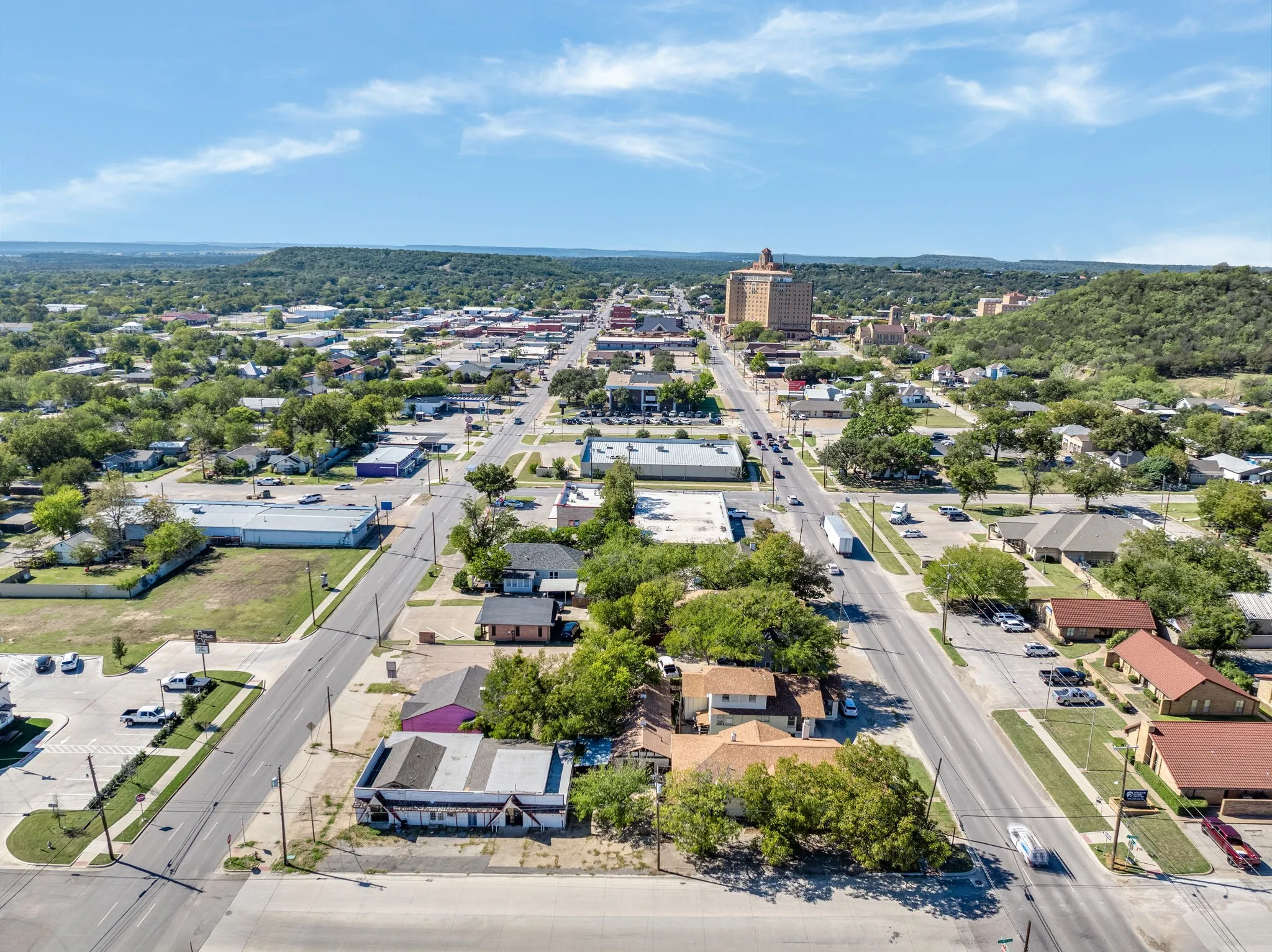 Office For Sale in Palo Pinto County , 916 E Hubbard Street, Mineral Wells, Texas 76067, 0, 0, Garage spaces, 0 Sqft, built in 1930, Preowned, Price $275,000, mls#21253199, Real Estate Agent in Mineral Wells, Homes For Sale in Palo Pinto county, Homes For Sale in Mineral Wells, Realtor in Mineral Wells Texas, Real Estate Brokerage Independent Realty Texas, Luminita Cordes Realtor
