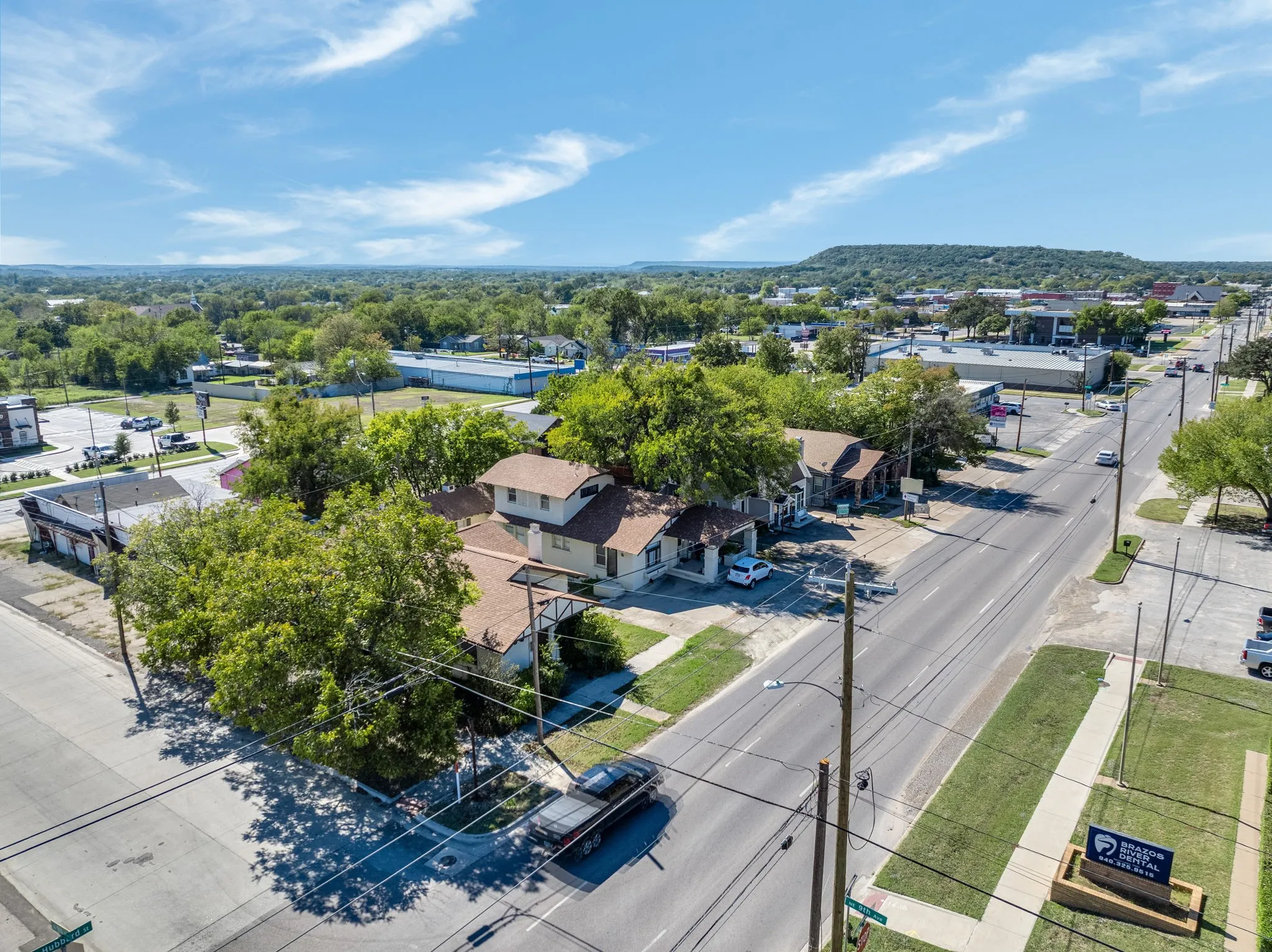 Single Family Residence For Sale in Palo Pinto County , 916-B E Hubbard Street, Mineral Wells, Texas 76067, 2 Bedroom, 1 Bathroom, Garage spaces, 1,796 Sqft, built in 1930, Preowned, Price $275,000, mls#21253216, Real Estate Agent in Mineral Wells, Homes For Sale in Palo Pinto county, Homes For Sale in Mineral Wells, Realtor in Mineral Wells Texas, Real Estate Brokerage Independent Realty Texas, Luminita Cordes Realtor