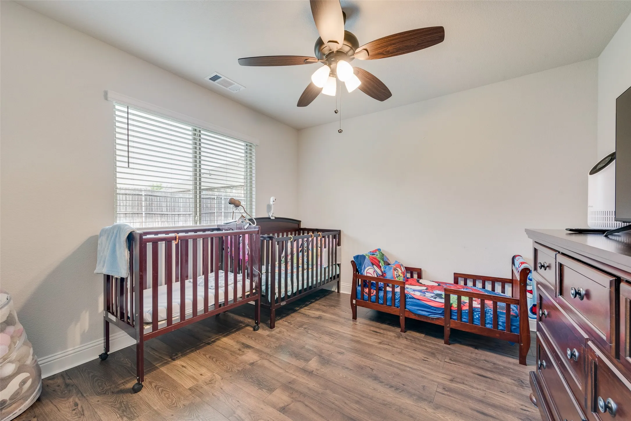 Single Family Residence For Sale in Ellis County , 605 Dusty Glen Trail, Midlothian, Texas 76065, 4 Bedroom, 3 Bathroom, 2 Garage spaces, 2,825 Sqft, built in 2022, Preowned, mls#21253223, Real Estate Agent in Midlothian, Homes For Sale in Ellis county, Homes For Sale in Midlothian, Realtor in Midlothian Texas, Real Estate Brokerage Independent Realty Texas, Luminita Cordes Realtor