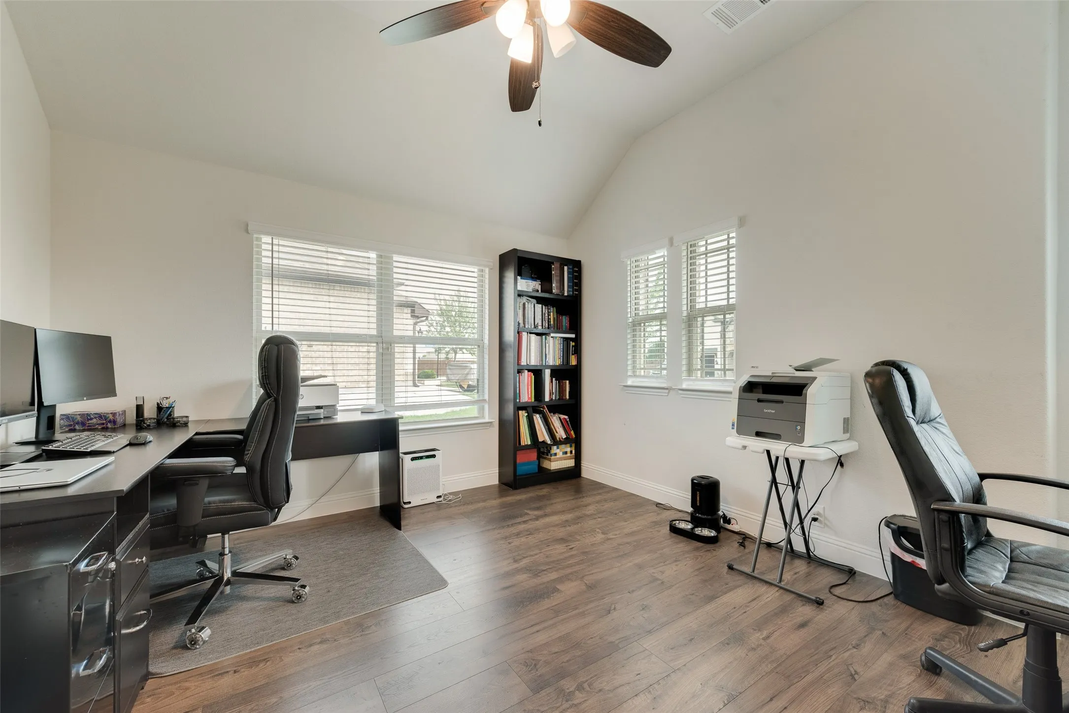 Single Family Residence For Sale in Ellis County , 605 Dusty Glen Trail, Midlothian, Texas 76065, 4 Bedroom, 3 Bathroom, 2 Garage spaces, 2,825 Sqft, built in 2022, Preowned, mls#21253223, Real Estate Agent in Midlothian, Homes For Sale in Ellis county, Homes For Sale in Midlothian, Realtor in Midlothian Texas, Real Estate Brokerage Independent Realty Texas, Luminita Cordes Realtor