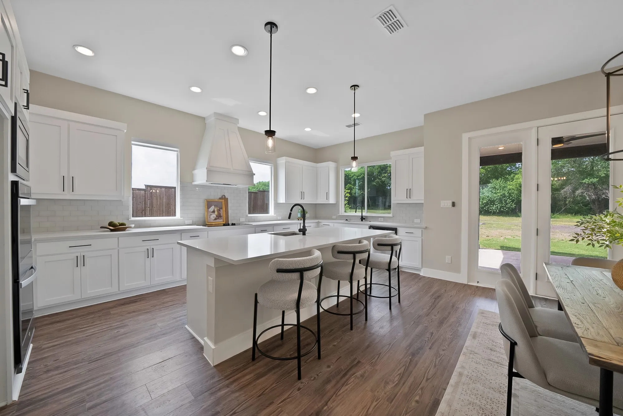 Single Family Residence For Sale in Collin County , 2223 Providence Way, Nevada, Texas 75173, 3 Bedroom, 3 Bathroom, 3 Garage spaces, 3,400 Sqft, built in 2021, Preowned, mls#21240988, Real Estate Agent in Nevada, Homes For Sale in Collin county, Homes For Sale in Nevada, Realtor in Nevada Texas, Real Estate Brokerage Independent Realty Texas, Luminita Cordes Realtor
