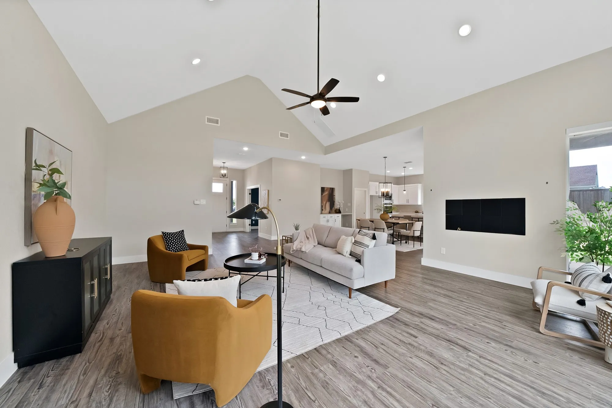 Single Family Residence For Sale in Collin County , 2223 Providence Way, Nevada, Texas 75173, 3 Bedroom, 3 Bathroom, 3 Garage spaces, 3,400 Sqft, built in 2021, Preowned, mls#21240988, Real Estate Agent in Nevada, Homes For Sale in Collin county, Homes For Sale in Nevada, Realtor in Nevada Texas, Real Estate Brokerage Independent Realty Texas, Luminita Cordes Realtor