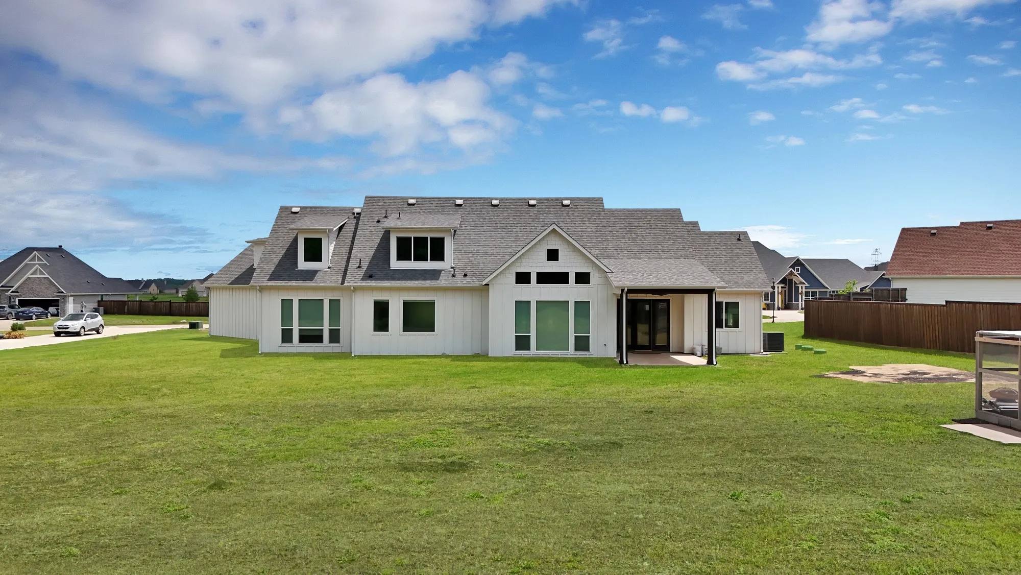 Single Family Residence For Sale in Collin County , 2223 Providence Way, Nevada, Texas 75173, 3 Bedroom, 3 Bathroom, 3 Garage spaces, 3,400 Sqft, built in 2021, Preowned, mls#21240988, Real Estate Agent in Nevada, Homes For Sale in Collin county, Homes For Sale in Nevada, Realtor in Nevada Texas, Real Estate Brokerage Independent Realty Texas, Luminita Cordes Realtor