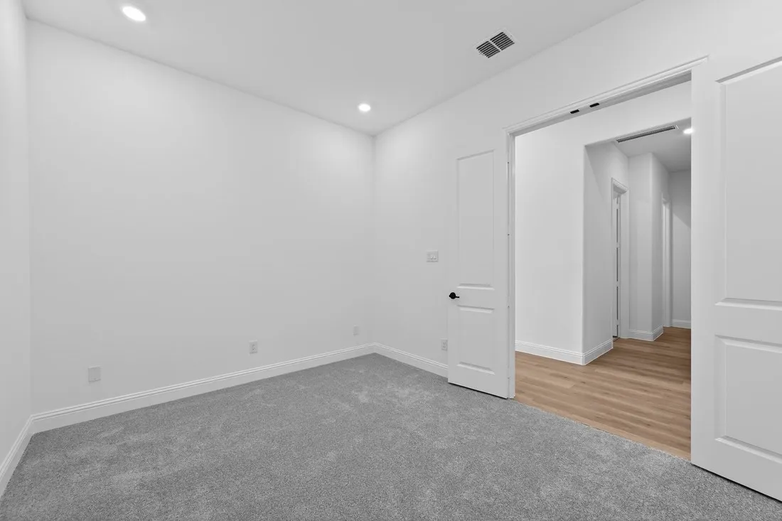 546 Chatham Street ~ Ready Now