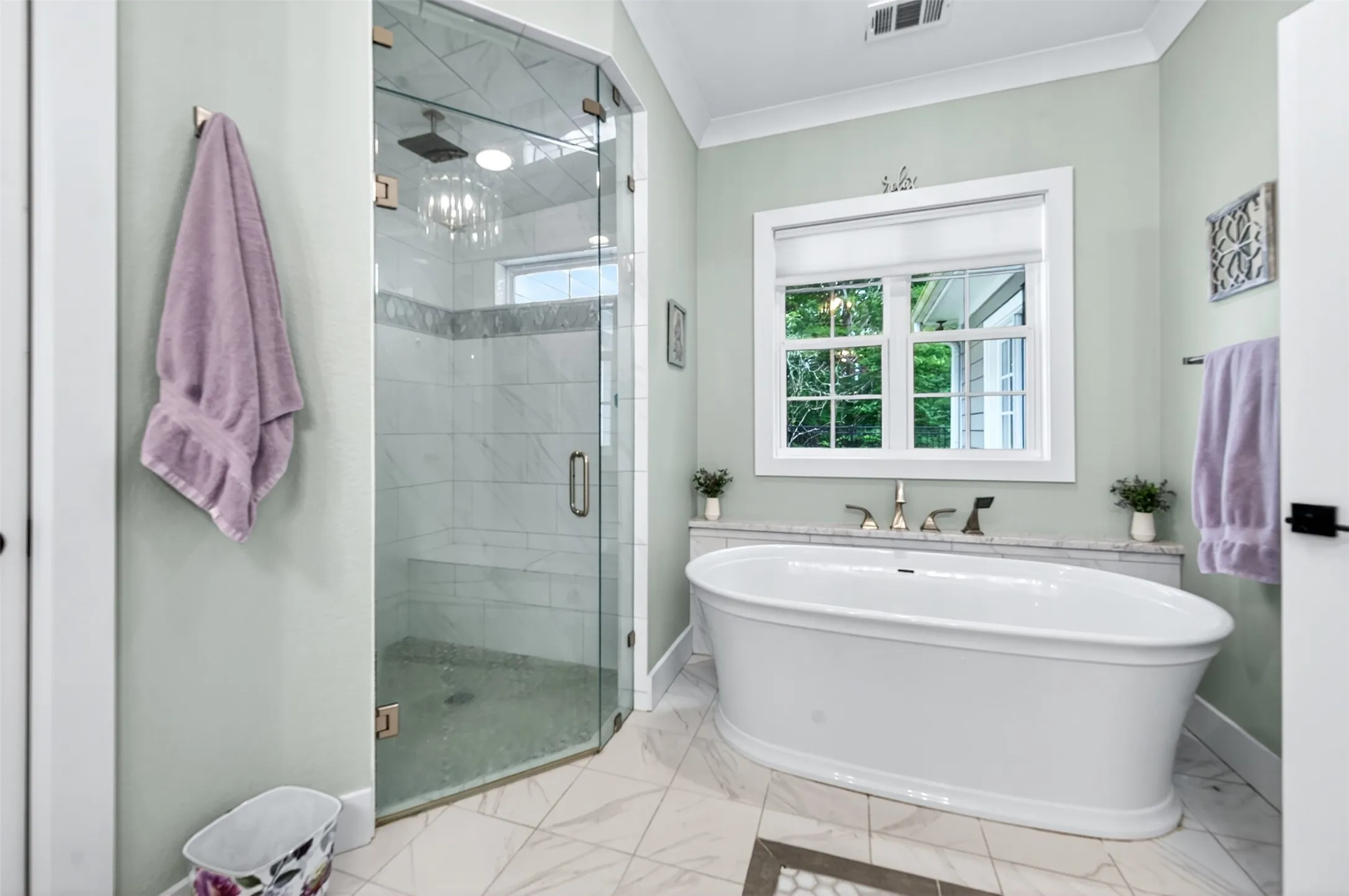 Single Family Residence For Sale in Henderson County , 4747 Stonebridge Lane, Athens, Texas 75751, 4 Bedrooms, 4 Bathrooms, 3 Garage spaces, 3,845 Sqft, built in 2020, Preowned, Price $1,270,000, mls#21250400, Real Estate Agent in Athens, Homes For Sale in Henderson county, Homes For Sale in Athens, Realtor in Athens Texas, Real Estate Brokerage Independent Realty Texas, Luminita Cordes Realtor