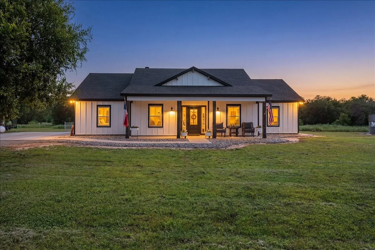 Single Family Residence For Sale in Palo Pinto County , 932 Fm 3137, Palo Pinto, Texas 76484, 3 Bedroom, 2 Bathroom, Garage spaces, 2,000 Sqft, built in 2023, mls#21251434, Real Estate Agent in Palo Pinto, Homes For Sale in Palo Pinto county, Homes For Sale in Palo Pinto, Realtor in Palo Pinto Texas, Real Estate Brokerage Independent Realty Texas, Luminita Cordes Realtor