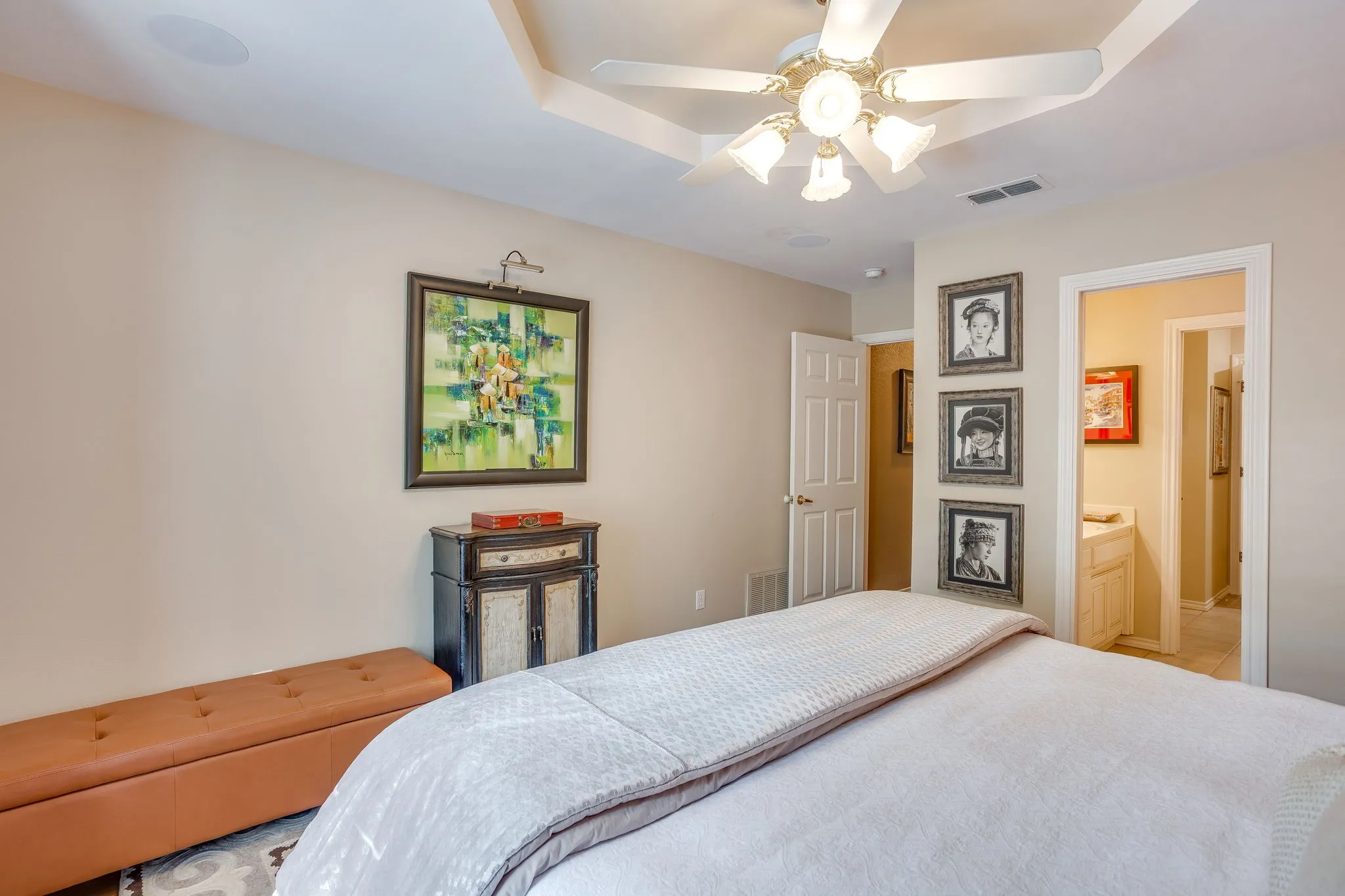 Single Family Residence For Sale in Hood County , 6203 Prospect Hill Drive, Granbury, Texas 76049, 3 Bedroom, 3 Bathroom, 3 Garage spaces, 2,330 Sqft, built in 1992, Preowned, mls#21252872, Real Estate Agent in Granbury, Homes For Sale in Hood county, Homes For Sale in Granbury, Realtor in Granbury Texas, Real Estate Brokerage Independent Realty Texas, Luminita Cordes Realtor