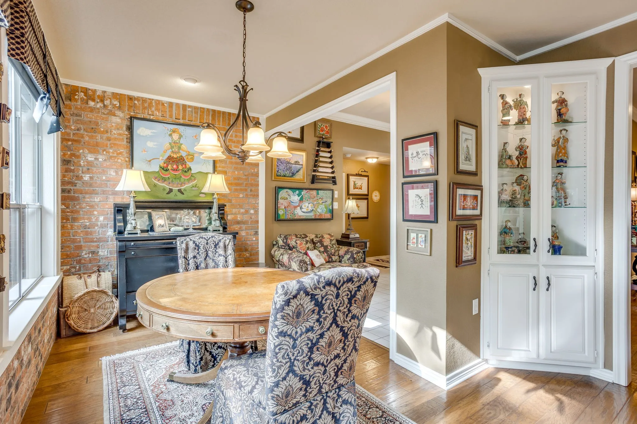 Single Family Residence For Sale in Hood County , 6203 Prospect Hill Drive, Granbury, Texas 76049, 3 Bedroom, 3 Bathroom, 3 Garage spaces, 2,330 Sqft, built in 1992, Preowned, mls#21252872, Real Estate Agent in Granbury, Homes For Sale in Hood county, Homes For Sale in Granbury, Realtor in Granbury Texas, Real Estate Brokerage Independent Realty Texas, Luminita Cordes Realtor