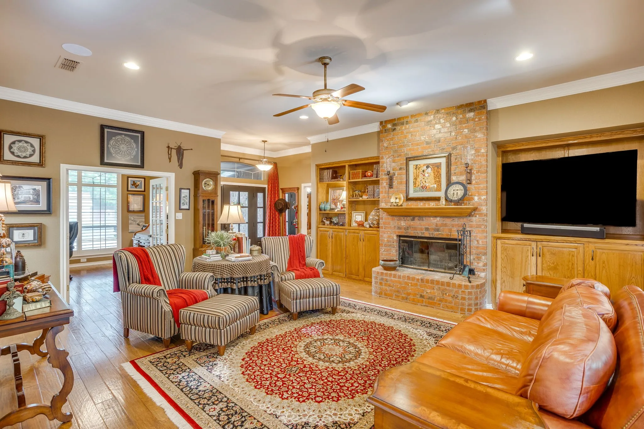 Single Family Residence For Sale in Hood County , 6203 Prospect Hill Drive, Granbury, Texas 76049, 3 Bedroom, 3 Bathroom, 3 Garage spaces, 2,330 Sqft, built in 1992, Preowned, mls#21252872, Real Estate Agent in Granbury, Homes For Sale in Hood county, Homes For Sale in Granbury, Realtor in Granbury Texas, Real Estate Brokerage Independent Realty Texas, Luminita Cordes Realtor
