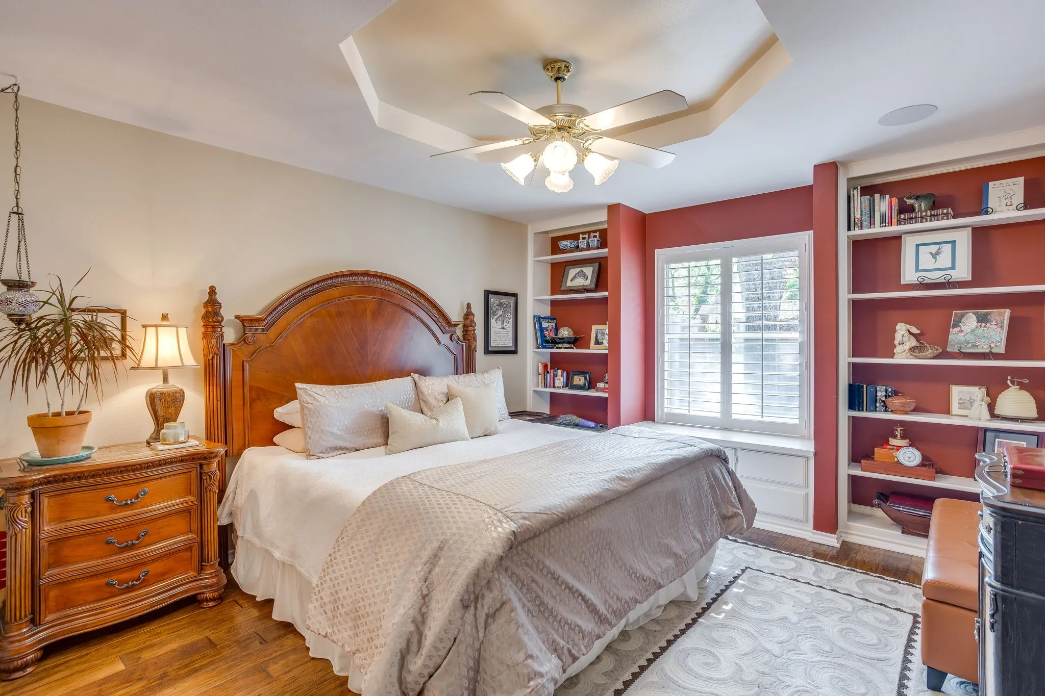 Single Family Residence For Sale in Hood County , 6203 Prospect Hill Drive, Granbury, Texas 76049, 3 Bedroom, 3 Bathroom, 3 Garage spaces, 2,330 Sqft, built in 1992, Preowned, mls#21252872, Real Estate Agent in Granbury, Homes For Sale in Hood county, Homes For Sale in Granbury, Realtor in Granbury Texas, Real Estate Brokerage Independent Realty Texas, Luminita Cordes Realtor