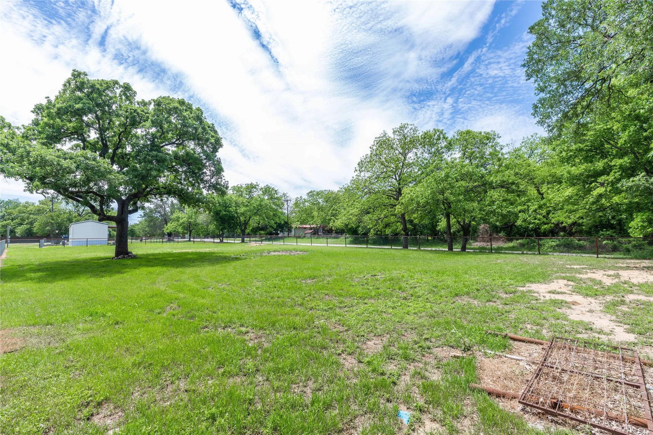 Manufactured Home For Sale in Comanche County , 601 E Reynosa, De Leon, Texas 76444, 1 Bedroom, 1 Bathroom, Garage spaces, 640 Sqft, built in 2025, New Construction - Complete, mls#21252942, Real Estate Agent in De Leon, Homes For Sale in Comanche county, Homes For Sale in De Leon, Realtor in De Leon Texas, Real Estate Brokerage Independent Realty Texas, Luminita Cordes Realtor