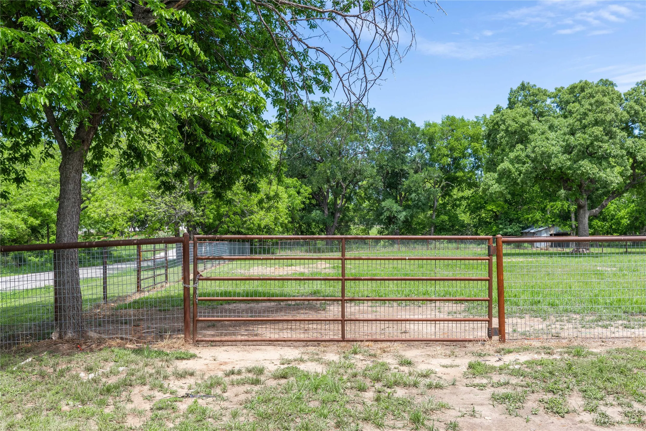 Manufactured Home For Sale in Comanche County , 601 E Reynosa, De Leon, Texas 76444, 1 Bedroom, 1 Bathroom, Garage spaces, 640 Sqft, built in 2025, New Construction - Complete, mls#21252942, Real Estate Agent in De Leon, Homes For Sale in Comanche county, Homes For Sale in De Leon, Realtor in De Leon Texas, Real Estate Brokerage Independent Realty Texas, Luminita Cordes Realtor