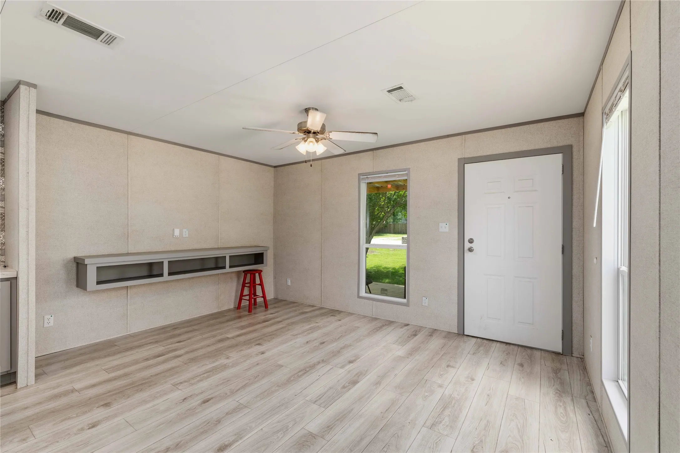 Manufactured Home For Sale in Comanche County , 601 E Reynosa, De Leon, Texas 76444, 1 Bedroom, 1 Bathroom, Garage spaces, 640 Sqft, built in 2025, New Construction - Complete, mls#21252942, Real Estate Agent in De Leon, Homes For Sale in Comanche county, Homes For Sale in De Leon, Realtor in De Leon Texas, Real Estate Brokerage Independent Realty Texas, Luminita Cordes Realtor
