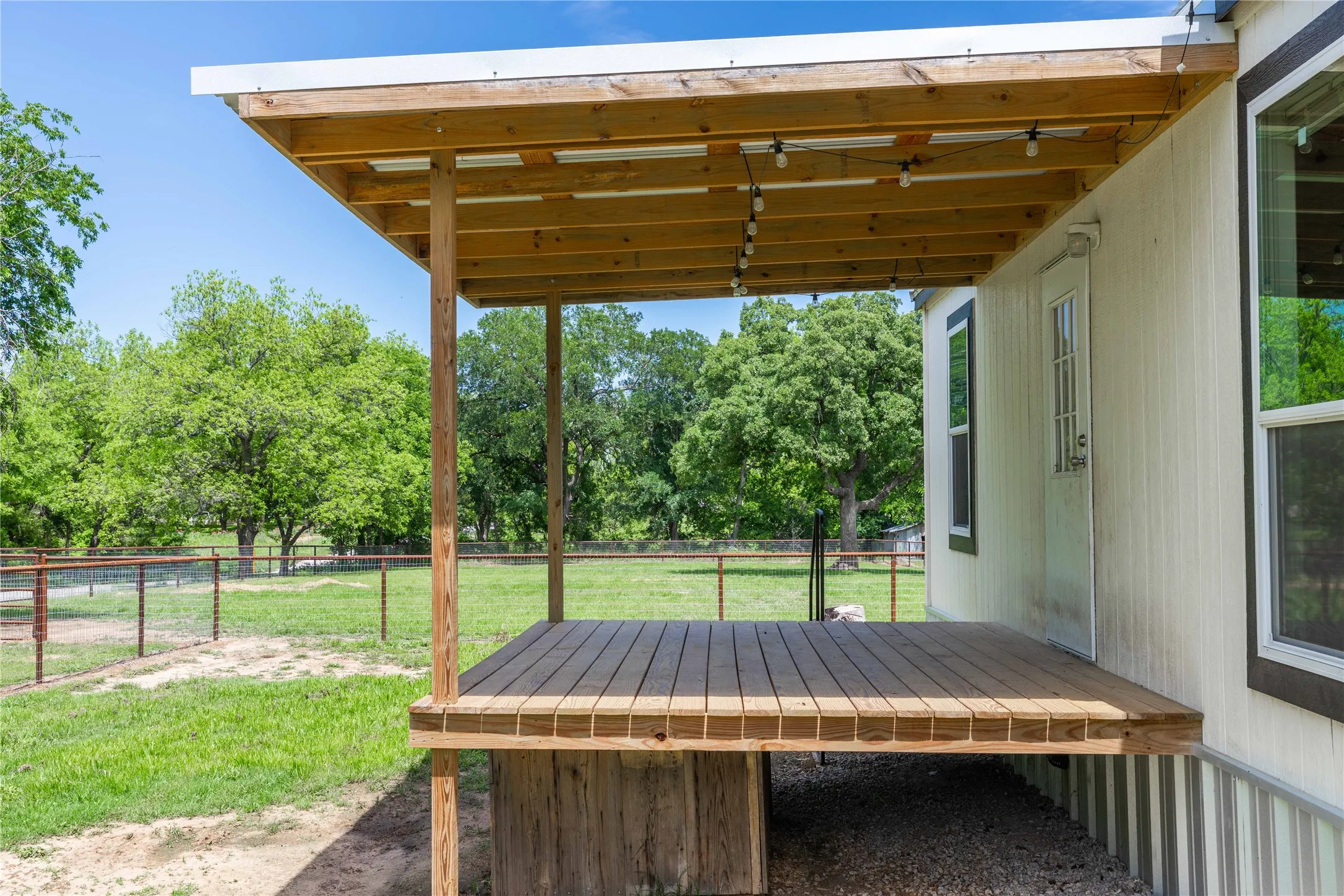 Manufactured Home For Sale in Comanche County , 601 E Reynosa, De Leon, Texas 76444, 1 Bedroom, 1 Bathroom, Garage spaces, 640 Sqft, built in 2025, New Construction - Complete, mls#21252942, Real Estate Agent in De Leon, Homes For Sale in Comanche county, Homes For Sale in De Leon, Realtor in De Leon Texas, Real Estate Brokerage Independent Realty Texas, Luminita Cordes Realtor