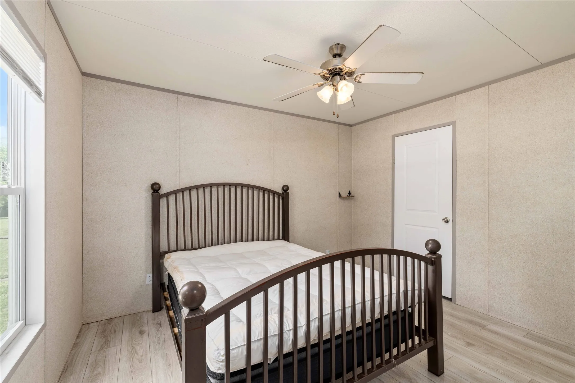 Manufactured Home For Sale in Comanche County , 601 E Reynosa, De Leon, Texas 76444, 1 Bedroom, 1 Bathroom, Garage spaces, 640 Sqft, built in 2025, New Construction - Complete, mls#21252942, Real Estate Agent in De Leon, Homes For Sale in Comanche county, Homes For Sale in De Leon, Realtor in De Leon Texas, Real Estate Brokerage Independent Realty Texas, Luminita Cordes Realtor