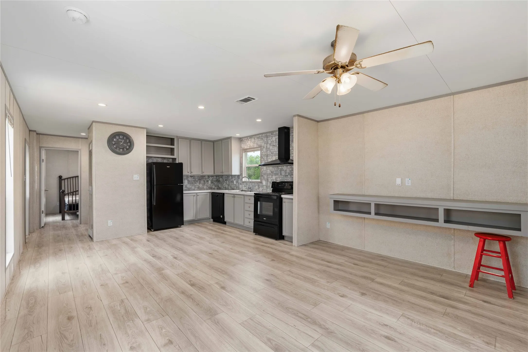 Manufactured Home For Sale in Comanche County , 601 E Reynosa, De Leon, Texas 76444, 1 Bedroom, 1 Bathroom, Garage spaces, 640 Sqft, built in 2025, New Construction - Complete, mls#21252942, Real Estate Agent in De Leon, Homes For Sale in Comanche county, Homes For Sale in De Leon, Realtor in De Leon Texas, Real Estate Brokerage Independent Realty Texas, Luminita Cordes Realtor