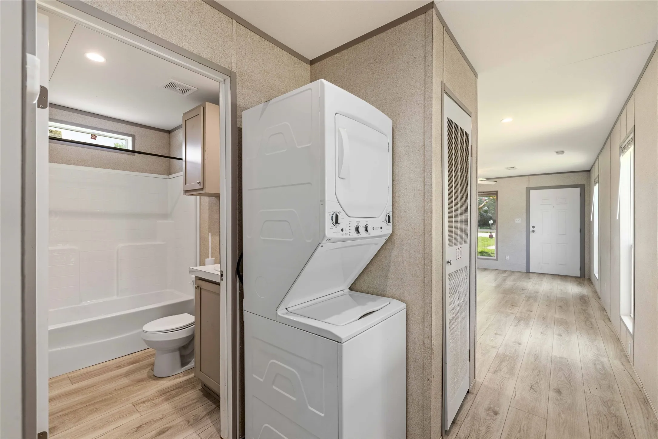 Manufactured Home For Sale in Comanche County , 601 E Reynosa, De Leon, Texas 76444, 1 Bedroom, 1 Bathroom, Garage spaces, 640 Sqft, built in 2025, New Construction - Complete, mls#21252942, Real Estate Agent in De Leon, Homes For Sale in Comanche county, Homes For Sale in De Leon, Realtor in De Leon Texas, Real Estate Brokerage Independent Realty Texas, Luminita Cordes Realtor