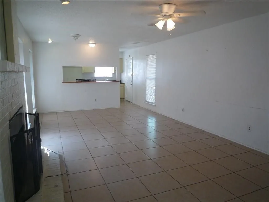 Duplex For Sale in Dallas County , 2904 Edd Road 2904-2908, Dallas, Texas 75253, 4 Bedrooms, 2 Bathrooms, Garage spaces, 0 Sqft, built in 1984, Preowned, Price $370,000, mls#21252944, Real Estate Agent in Dallas, Homes For Sale in Dallas county, Homes For Sale in Dallas, Realtor in Dallas Texas, Real Estate Brokerage Independent Realty Texas, Luminita Cordes Realtor