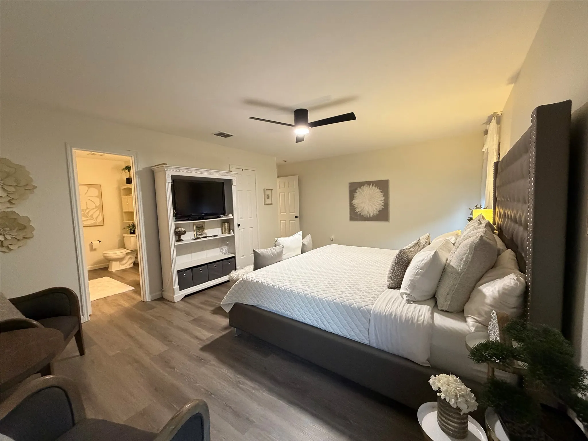 Single Family Residence For Sale in Denton County , 1632 Crown Point Drive, Little Elm, Texas 75036, 3 Bedroom, 2 Bathroom, 2 Garage spaces, 1,672 Sqft, built in 2004, mls#21253335, Real Estate Agent in Little Elm, Homes For Sale in Denton county, Homes For Sale in Little Elm, Realtor in Little Elm Texas, Real Estate Brokerage Independent Realty Texas, Luminita Cordes Realtor