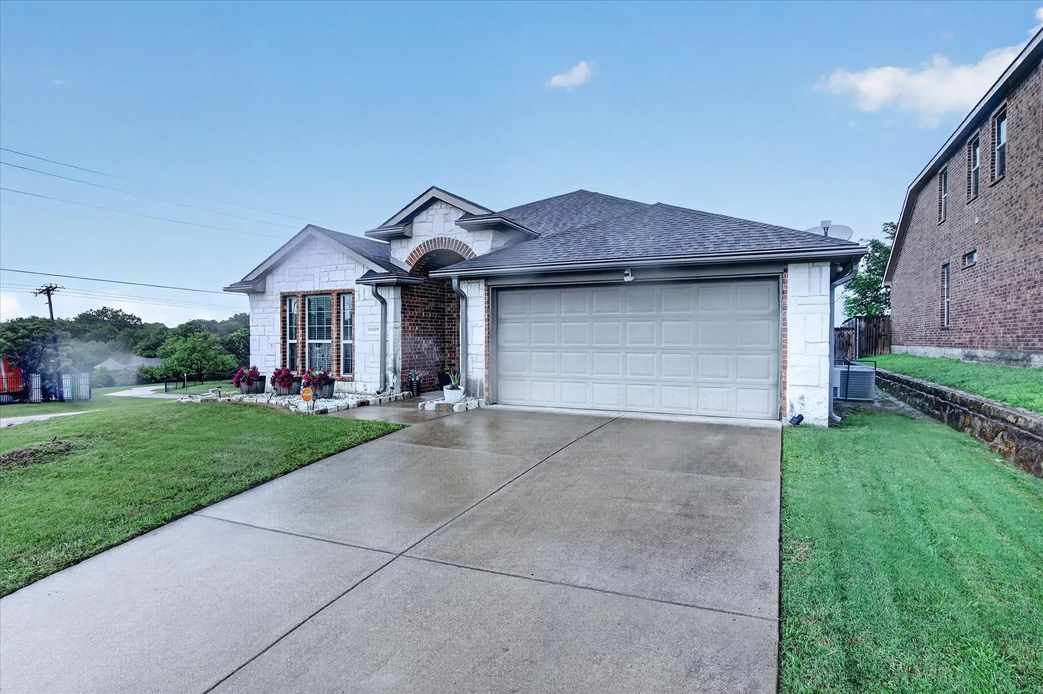 Single Family Residence For Sale in Dallas County , 14089 Pioneer Bluffs Road, Balch Springs, Texas 75181, 3 Bedroom, 2 Bathroom, 2 Garage spaces, 1,844 Sqft, built in 2012, mls#21251933, Real Estate Agent in Balch Springs, Homes For Sale in Dallas county, Homes For Sale in Balch Springs, Realtor in Balch Springs Texas, Real Estate Brokerage Independent Realty Texas, Luminita Cordes Realtor