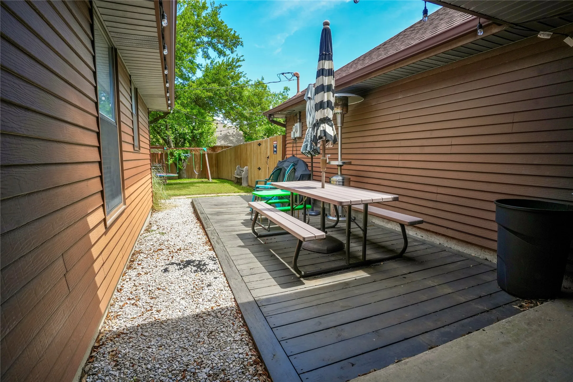 Single Family Residence For Sale in Dallas County , 6320 Leasa Court, Sachse, Texas 75048, 3 Bedroom, 2 Bathroom, 2 Garage spaces, 1,425 Sqft, built in 1985, Preowned, mls#21247603, Real Estate Agent in Sachse, Homes For Sale in Dallas county, Homes For Sale in Sachse, Realtor in Sachse Texas, Real Estate Brokerage Independent Realty Texas, Luminita Cordes Realtor