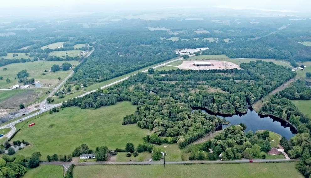 Farm For Sale in Wood County , 289 County Road 4192, Quitman, Texas 75783, 3 Bedrooms, 2 Bathrooms, 2 Garage spaces, 1,701 Sqft, built in 1992, Preowned, Price $695,000, mls#21250546, Real Estate Agent in Quitman, Homes For Sale in Wood county, Homes For Sale in Quitman, Realtor in Quitman Texas, Real Estate Brokerage Independent Realty Texas, Luminita Cordes Realtor