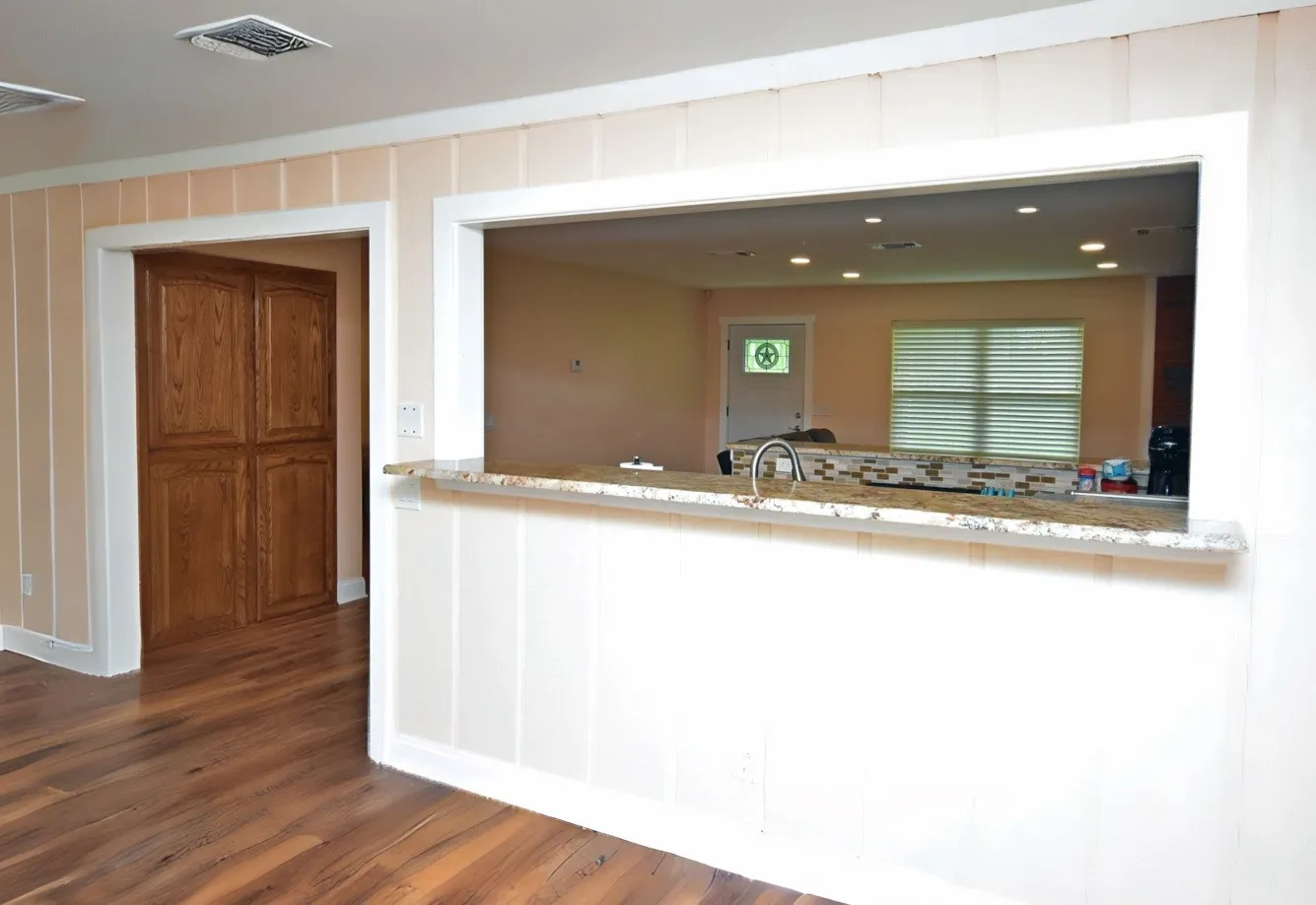 Farm For Sale in Wood County , 289 County Road 4192, Quitman, Texas 75783, 3 Bedrooms, 2 Bathrooms, 2 Garage spaces, 1,701 Sqft, built in 1992, Preowned, Price $695,000, mls#21250546, Real Estate Agent in Quitman, Homes For Sale in Wood county, Homes For Sale in Quitman, Realtor in Quitman Texas, Real Estate Brokerage Independent Realty Texas, Luminita Cordes Realtor