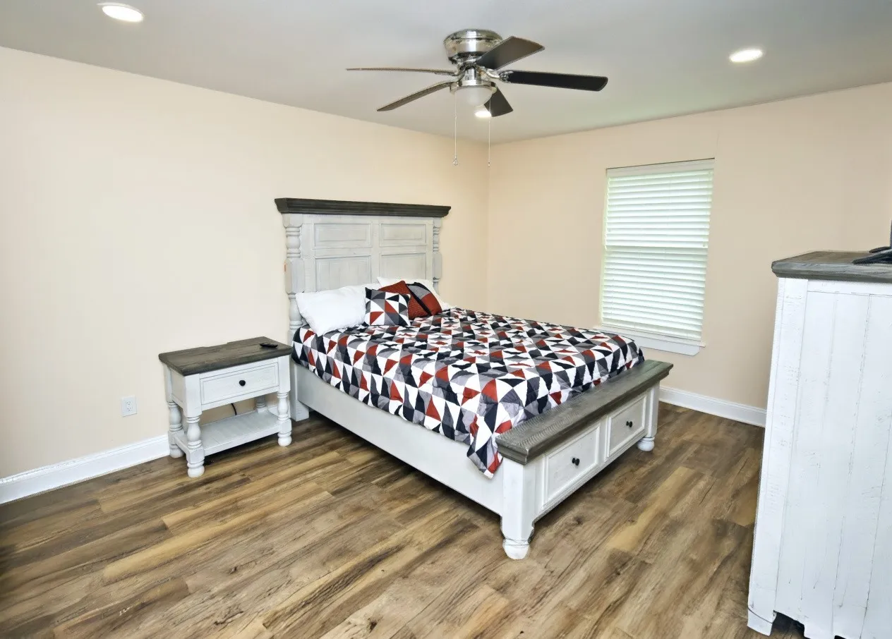 Farm For Sale in Wood County , 289 County Road 4192, Quitman, Texas 75783, 3 Bedrooms, 2 Bathrooms, 2 Garage spaces, 1,701 Sqft, built in 1992, Preowned, Price $695,000, mls#21250546, Real Estate Agent in Quitman, Homes For Sale in Wood county, Homes For Sale in Quitman, Realtor in Quitman Texas, Real Estate Brokerage Independent Realty Texas, Luminita Cordes Realtor