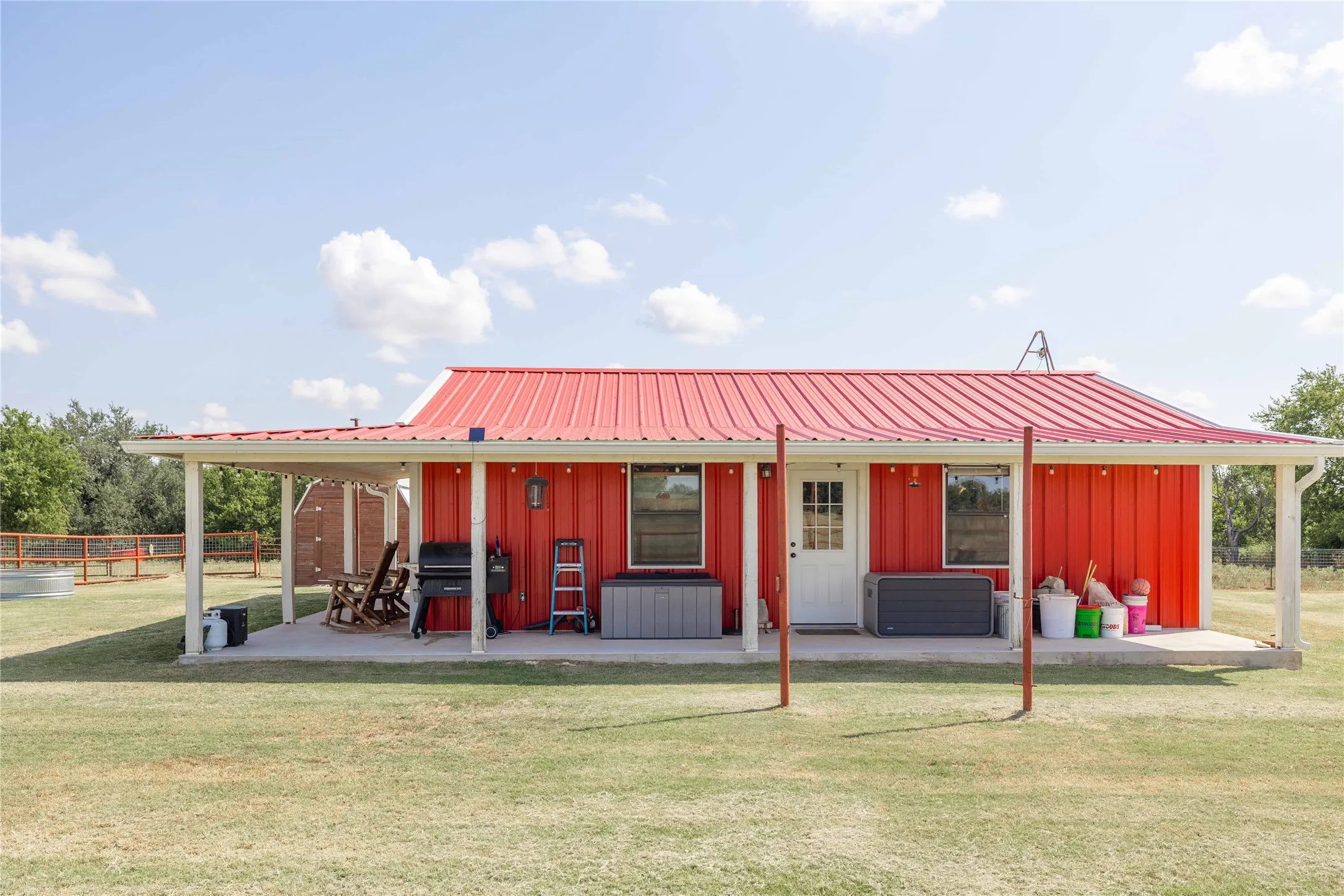 Single Family Residence For Sale in Erath County , 12749 FM 847, Dublin, Texas 76446, 1 Bedroom, 1 Bathroom, 4 Garage spaces, 912 Sqft, built in 2021, Price $739,000, mls#21253371, Real Estate Agent in Dublin, Homes For Sale in Erath county, Homes For Sale in Dublin, Realtor in Dublin Texas, Real Estate Brokerage Independent Realty Texas, Luminita Cordes Realtor