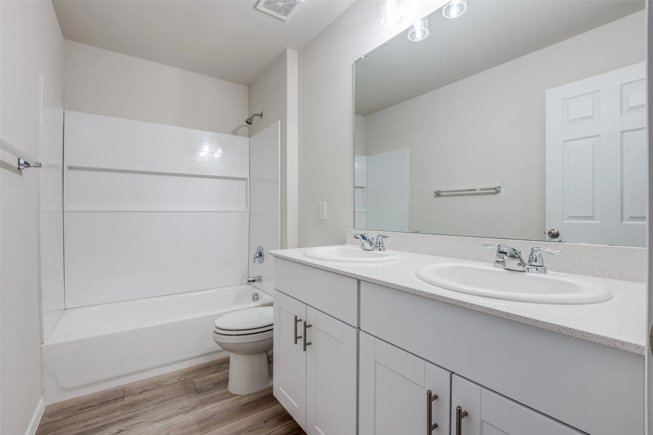 Single Family Residence For Sale in Collin County , 877 Table Rock Street, Princeton, Texas 75407, 4 Bedroom, 3 Bathroom, 2 Garage spaces, 2,419 Sqft, built in 2023, Preowned, mls#21242183, Real Estate Agent in Princeton, Homes For Sale in Collin county, Homes For Sale in Princeton, Realtor in Princeton Texas, Real Estate Brokerage Independent Realty Texas, Luminita Cordes Realtor