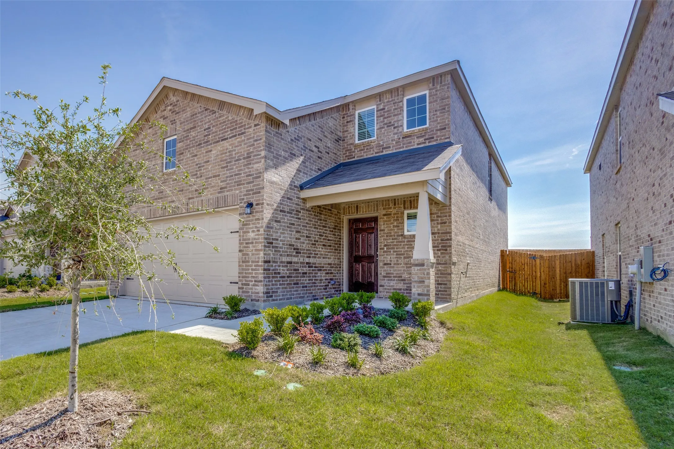 Single Family Residence For Sale in Collin County , 877 Table Rock Street, Princeton, Texas 75407, 4 Bedroom, 3 Bathroom, 2 Garage spaces, 2,419 Sqft, built in 2023, Preowned, mls#21242183, Real Estate Agent in Princeton, Homes For Sale in Collin county, Homes For Sale in Princeton, Realtor in Princeton Texas, Real Estate Brokerage Independent Realty Texas, Luminita Cordes Realtor