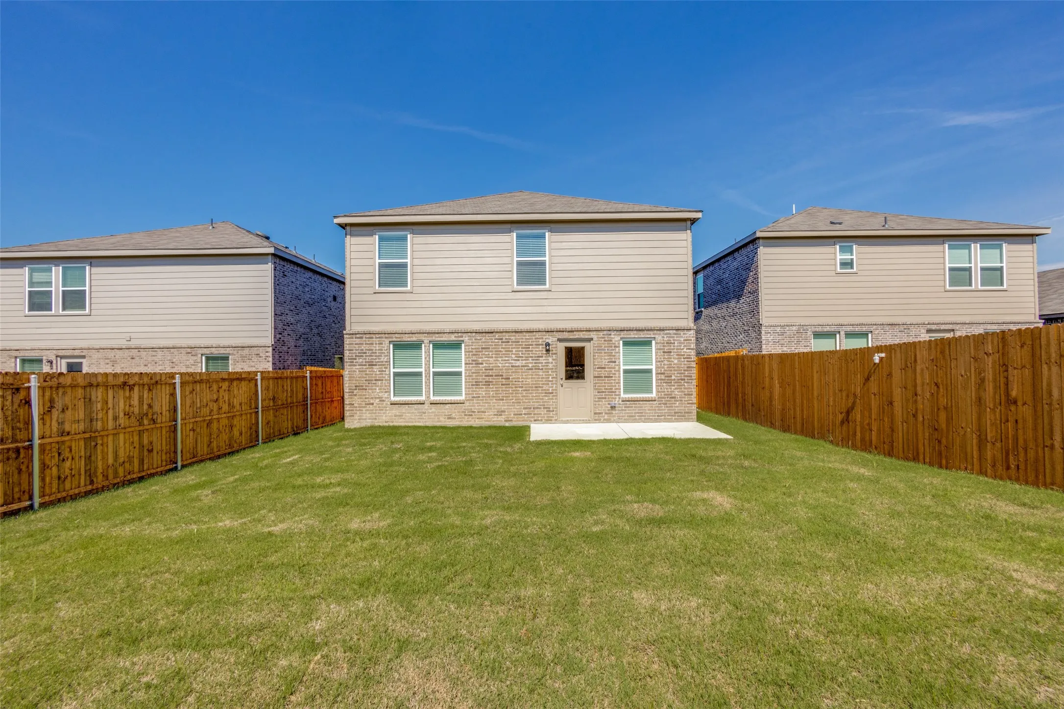 Single Family Residence For Sale in Collin County , 877 Table Rock Street, Princeton, Texas 75407, 4 Bedroom, 3 Bathroom, 2 Garage spaces, 2,419 Sqft, built in 2023, Preowned, mls#21242183, Real Estate Agent in Princeton, Homes For Sale in Collin county, Homes For Sale in Princeton, Realtor in Princeton Texas, Real Estate Brokerage Independent Realty Texas, Luminita Cordes Realtor