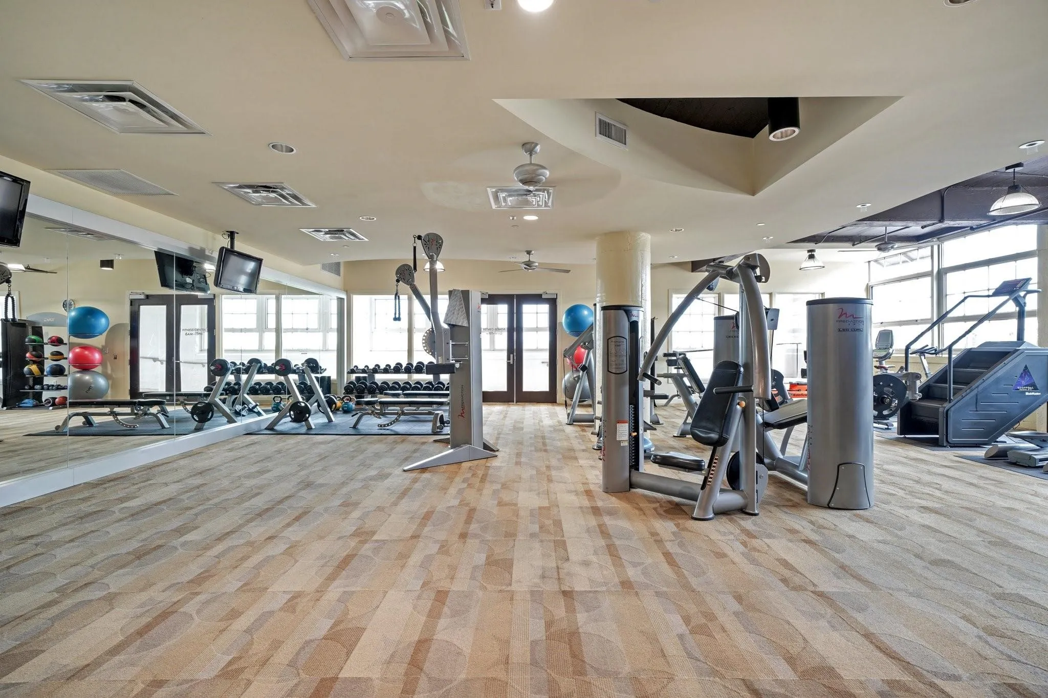 Condominium For Rent in Tarrant County , 2600 W 7th Street 1507, Fort Worth, Texas 76107, 2 Bedroom, 2 Bathroom, 2 Garage spaces, 1,263 Sqft, built in 1928, Preowned, Price $2,700, mls#21245190, Real Estate Agent in Fort Worth, Homes For Rent in Tarrant county, Homes For Rent in Fort Worth, Realtor in Fort Worth Texas, Real Estate Brokerage Independent Realty Texas, Luminita Cordes Realtor