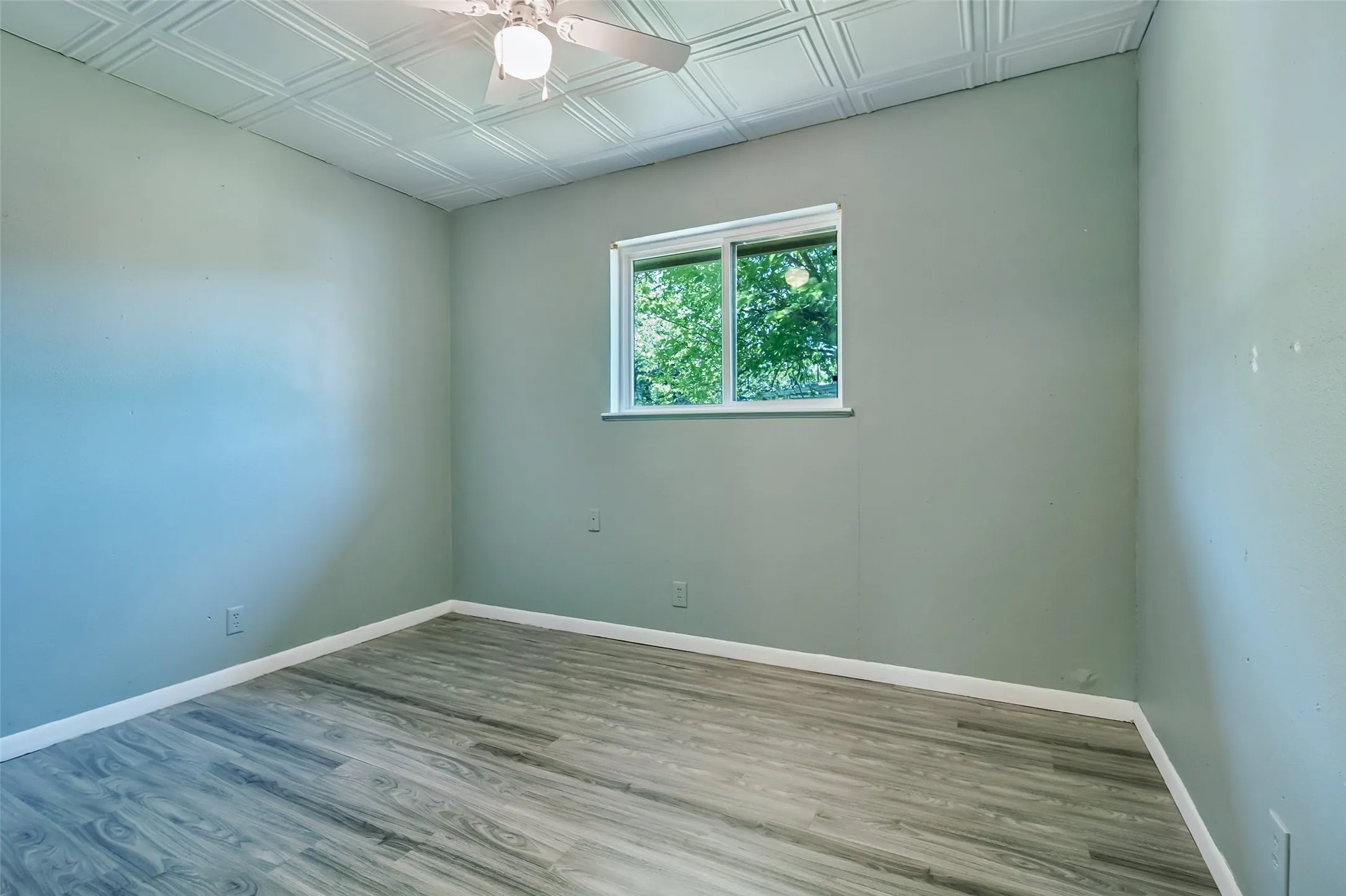 Single Family Residence For Sale in Hunt County , 832 Cherry Street, Wolfe City, Texas 75496, 3 Bedroom, 2 Bathroom, Garage spaces, 1,776 Sqft, built in 1980, Preowned, mls#21253342, Real Estate Agent in Wolfe City, Homes For Sale in Hunt county, Homes For Sale in Wolfe City, Realtor in Wolfe City Texas, Real Estate Brokerage Independent Realty Texas, Luminita Cordes Realtor
