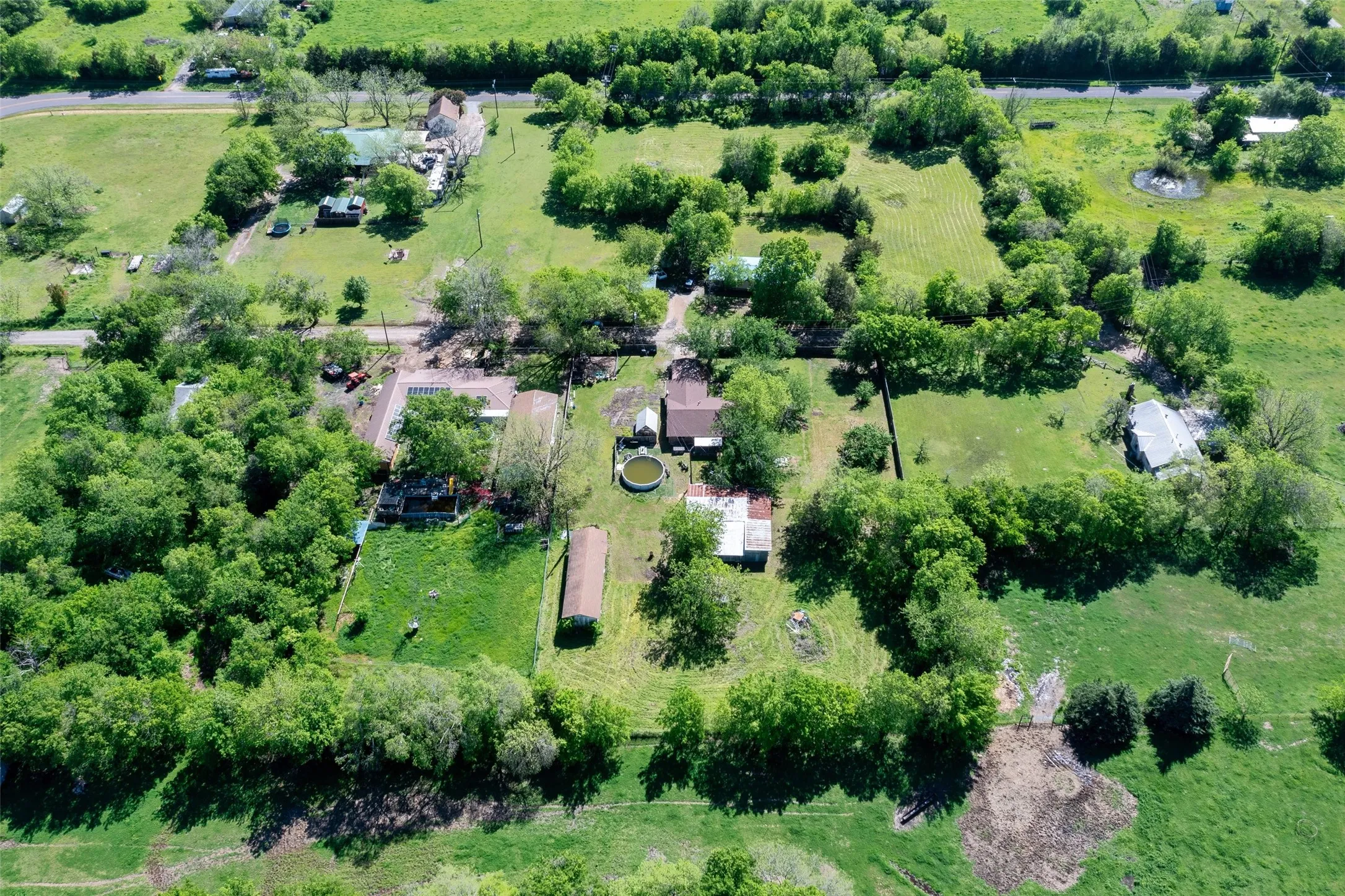 Single Family Residence For Sale in Hunt County , 832 Cherry Street, Wolfe City, Texas 75496, 3 Bedroom, 2 Bathroom, Garage spaces, 1,776 Sqft, built in 1980, Preowned, mls#21253342, Real Estate Agent in Wolfe City, Homes For Sale in Hunt county, Homes For Sale in Wolfe City, Realtor in Wolfe City Texas, Real Estate Brokerage Independent Realty Texas, Luminita Cordes Realtor