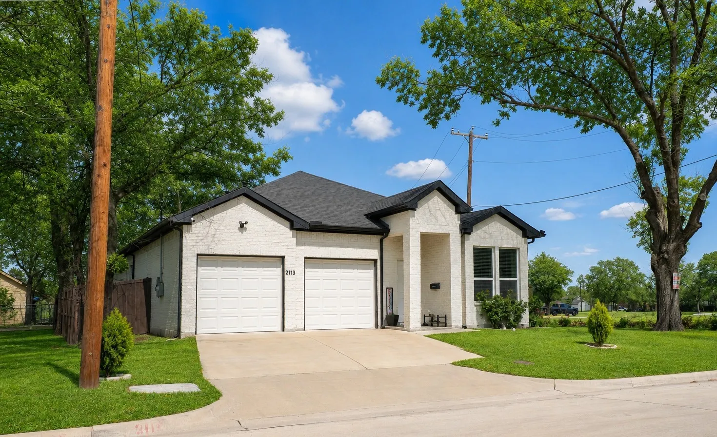 Single Family Residence For Sale in Dallas County , 2113 Cranford Drive, Garland, Texas 75041, 3 Bedroom, 2 Bathroom, 2 Garage spaces, 1,645 Sqft, built in 2022, Preowned, Price $380,775, mls#21244089, Real Estate Agent in Garland, Homes For Sale in Dallas county, Homes For Sale in Garland, Realtor in Garland Texas, Real Estate Brokerage Independent Realty Texas, Luminita Cordes Realtor