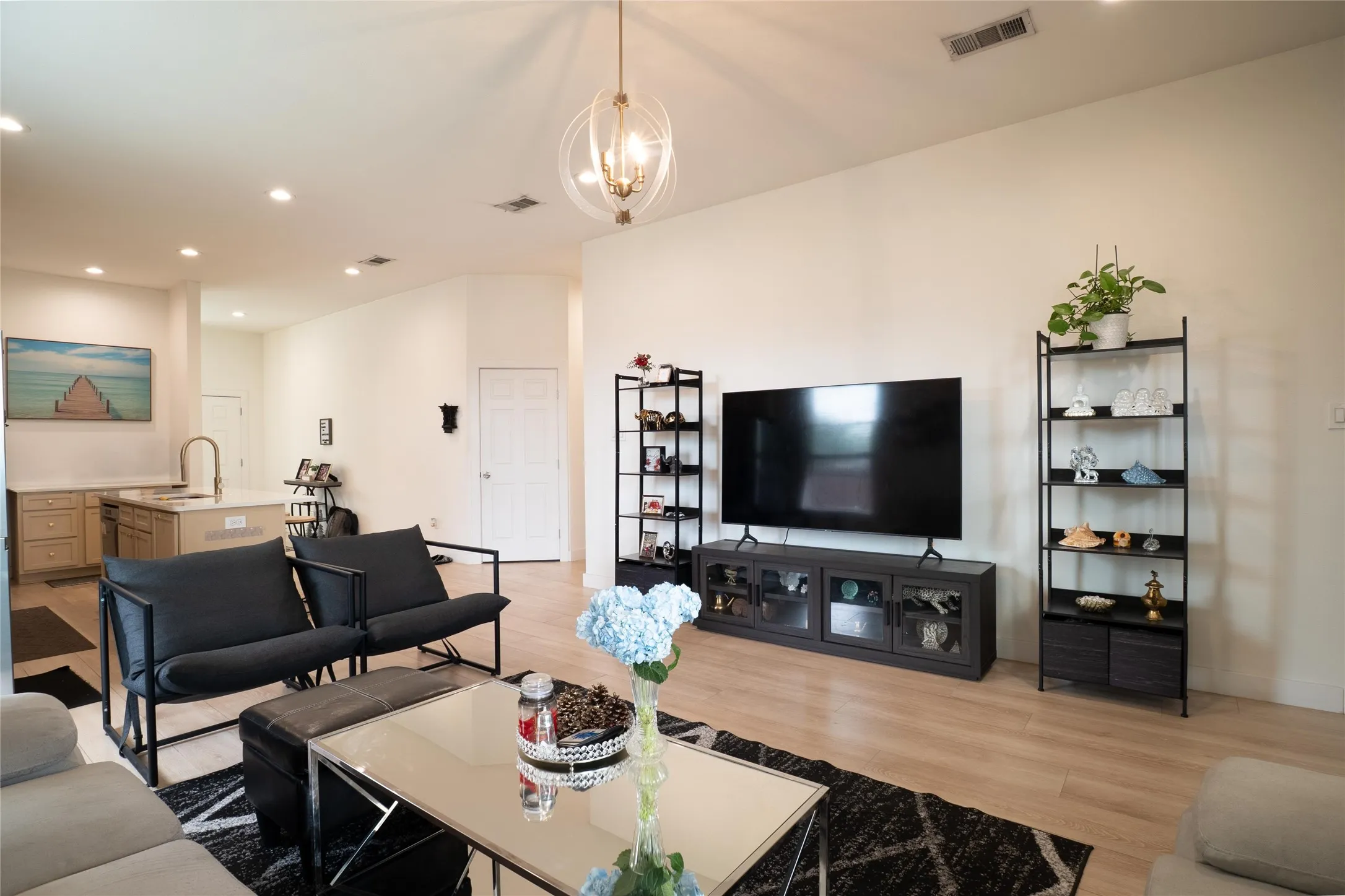 Single Family Residence For Sale in Dallas County , 2113 Cranford Drive, Garland, Texas 75041, 3 Bedroom, 2 Bathroom, 2 Garage spaces, 1,645 Sqft, built in 2022, Preowned, Price $380,775, mls#21244089, Real Estate Agent in Garland, Homes For Sale in Dallas county, Homes For Sale in Garland, Realtor in Garland Texas, Real Estate Brokerage Independent Realty Texas, Luminita Cordes Realtor