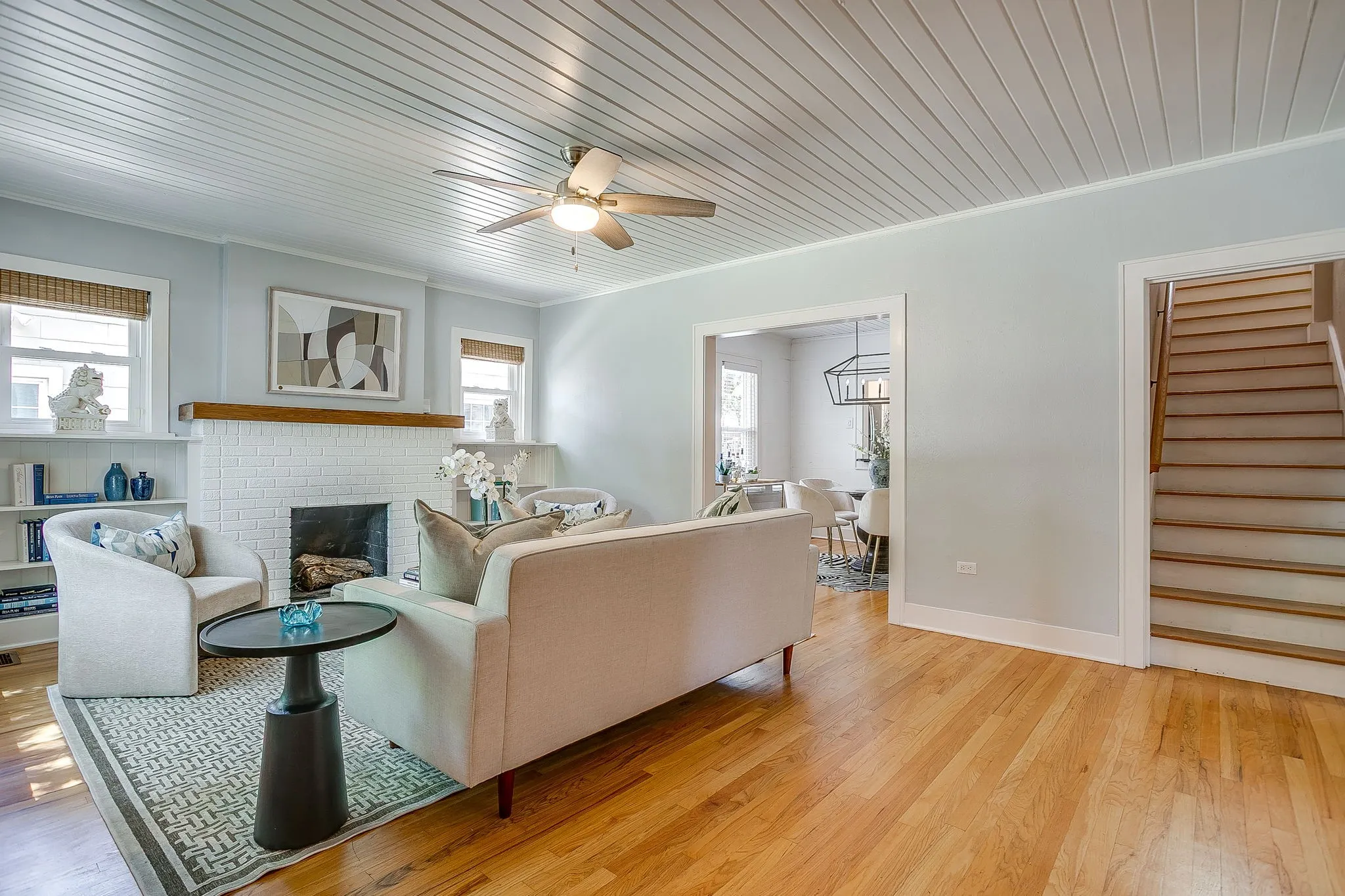 Single Family Residence For Sale in Tarrant County , 4004 El Campo Avenue, Fort Worth, Texas 76107, 3 Bedroom, 2 Bathroom, 1 Garage spaces, 1,947 Sqft, built in 1937, Preowned, mls#21251874, Real Estate Agent in Fort Worth, Homes For Sale in Tarrant county, Homes For Sale in Fort Worth, Realtor in Fort Worth Texas, Real Estate Brokerage Independent Realty Texas, Luminita Cordes Realtor