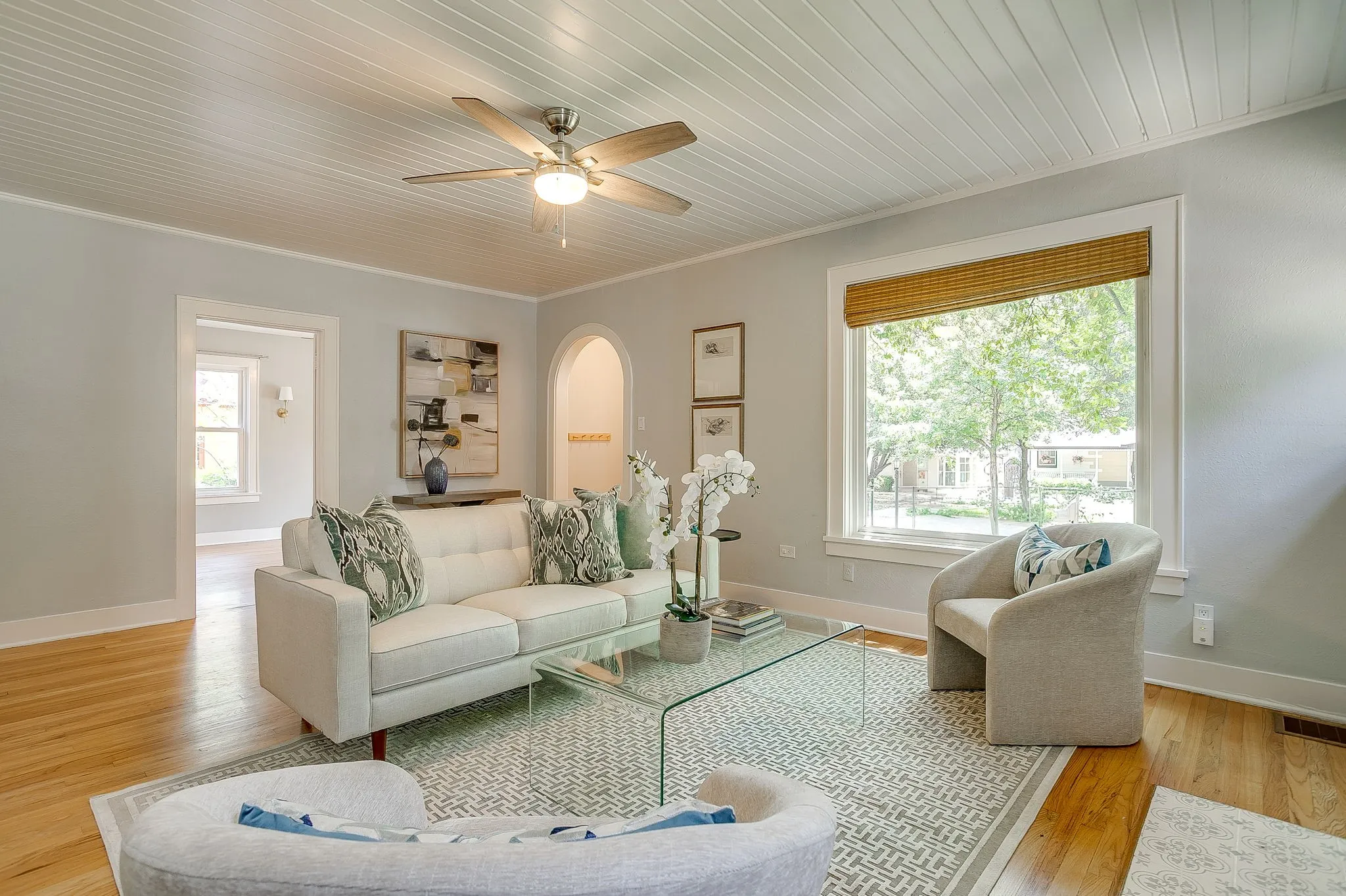 Single Family Residence For Sale in Tarrant County , 4004 El Campo Avenue, Fort Worth, Texas 76107, 3 Bedroom, 2 Bathroom, 1 Garage spaces, 1,947 Sqft, built in 1937, Preowned, mls#21251874, Real Estate Agent in Fort Worth, Homes For Sale in Tarrant county, Homes For Sale in Fort Worth, Realtor in Fort Worth Texas, Real Estate Brokerage Independent Realty Texas, Luminita Cordes Realtor