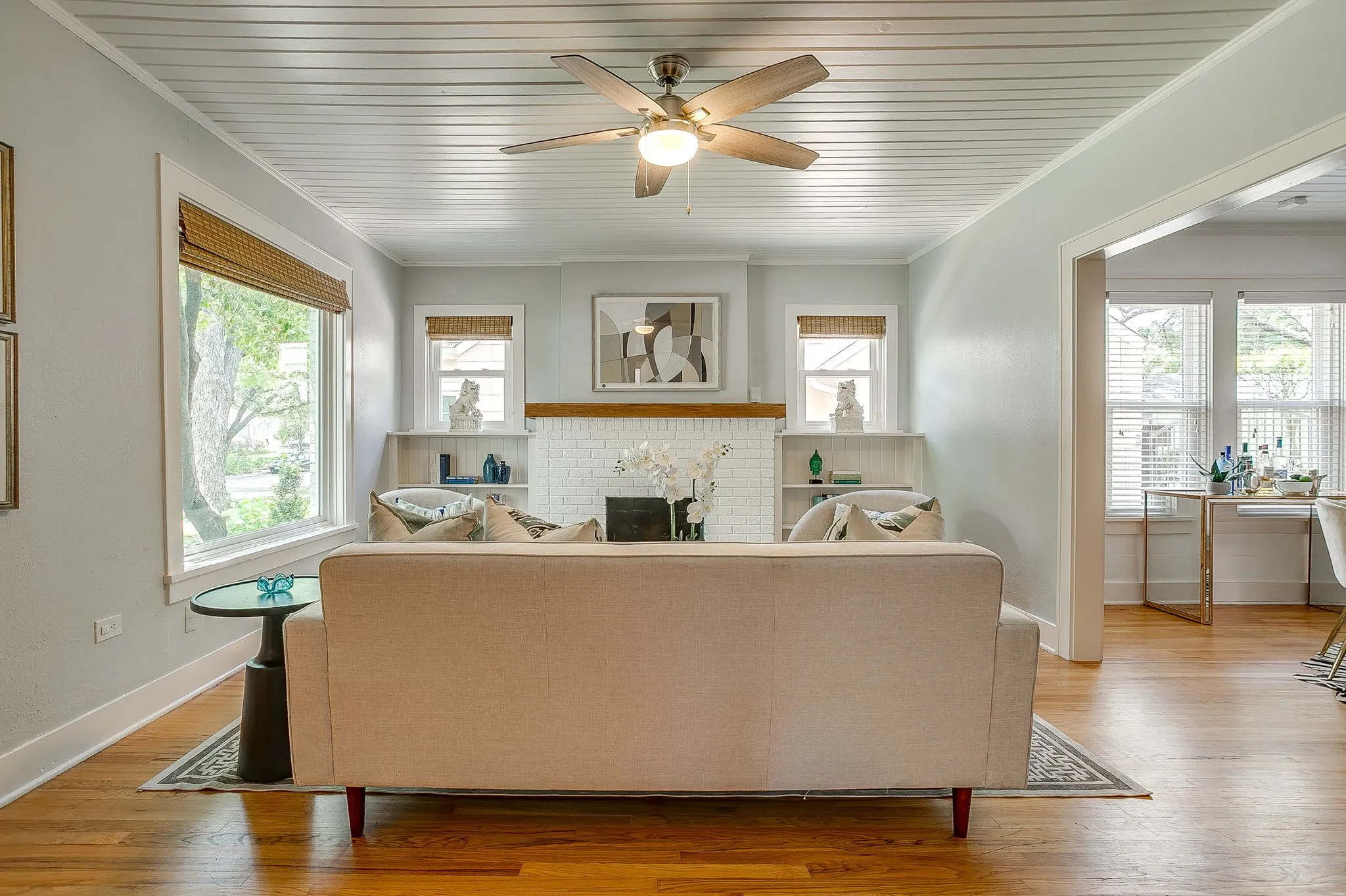 Single Family Residence For Sale in Tarrant County , 4004 El Campo Avenue, Fort Worth, Texas 76107, 3 Bedroom, 2 Bathroom, 1 Garage spaces, 1,947 Sqft, built in 1937, Preowned, mls#21251874, Real Estate Agent in Fort Worth, Homes For Sale in Tarrant county, Homes For Sale in Fort Worth, Realtor in Fort Worth Texas, Real Estate Brokerage Independent Realty Texas, Luminita Cordes Realtor